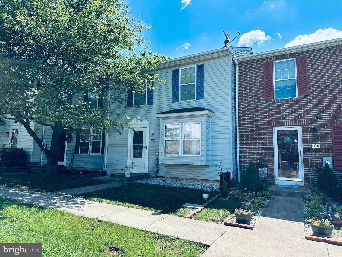 ALBERT COURTS - Residential Lease