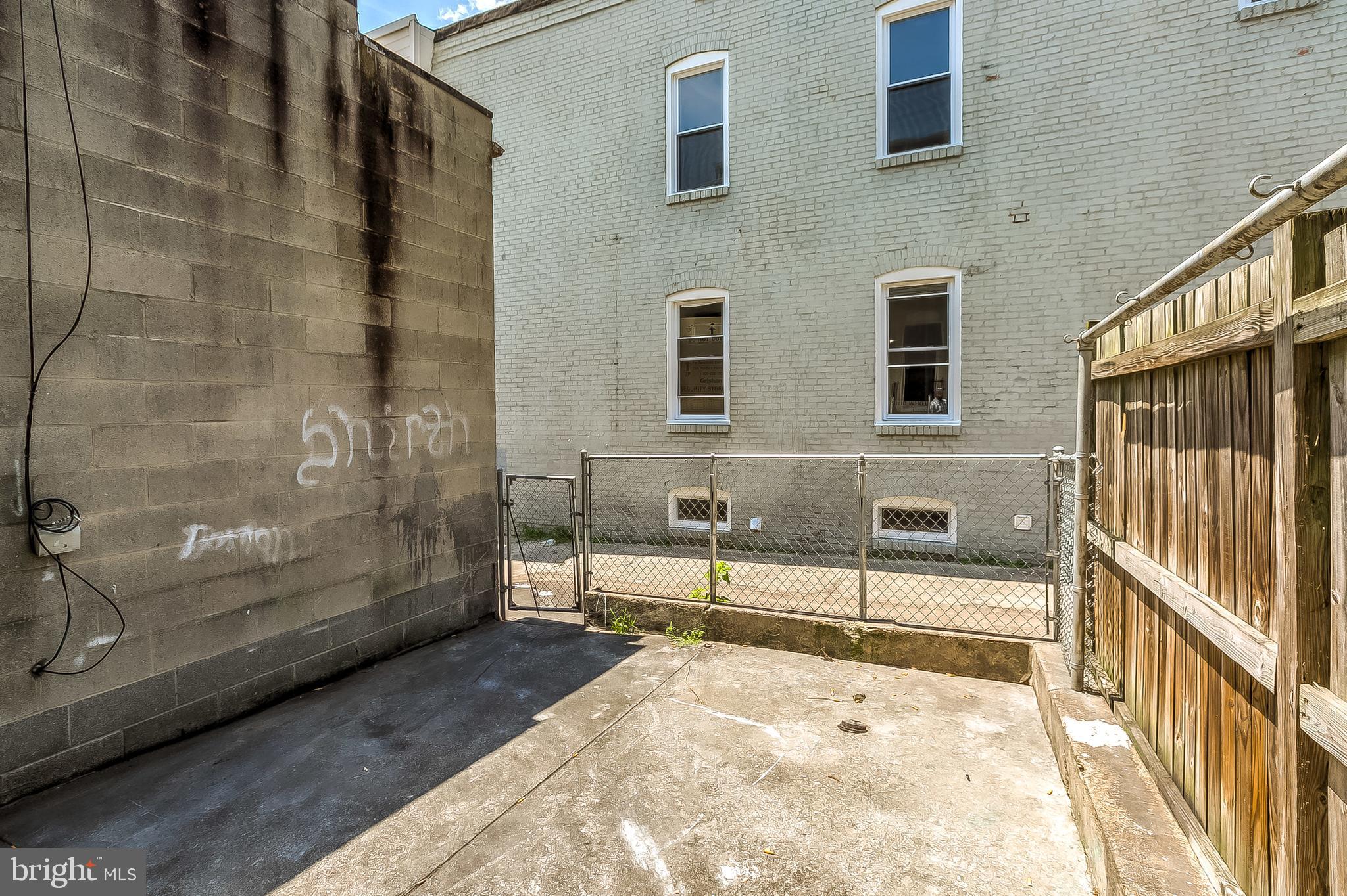 MADISON EASTEND - Residential