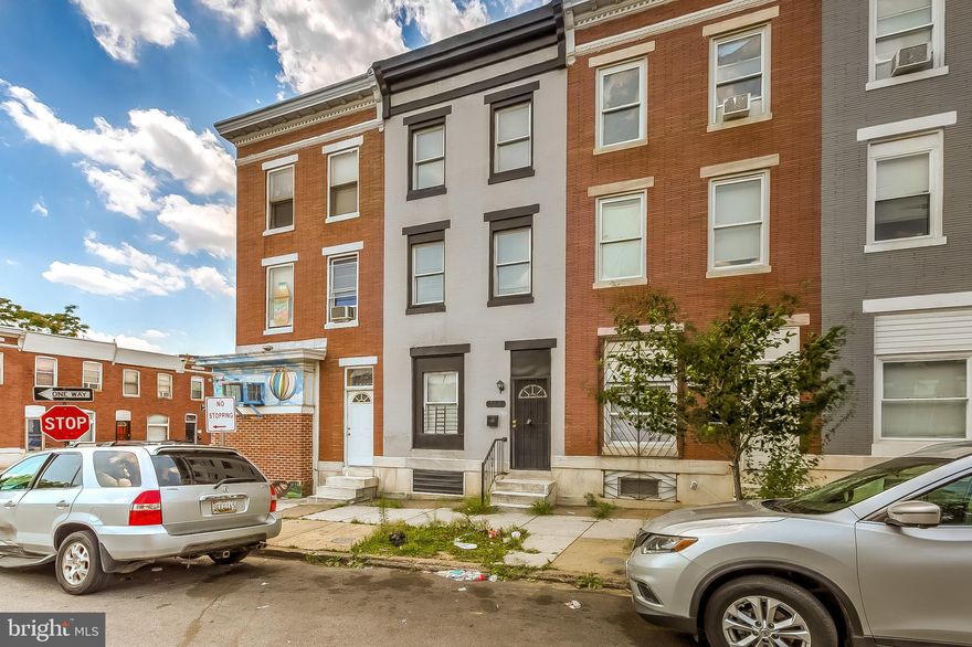 *INVESTOR ALERT* Recently renovated, three-story 4 Bed / 2 Full Bath townhome available in the Madison/Eastend Neighborhood blocks from Bocek Park! Needs some turnover work. Perfect for investors and homeowners alike! ARVs as high as $280,000 and rental comps as high as $2300 / mo within a 2-block radius. Deep, unfinished basement for additional updating options.