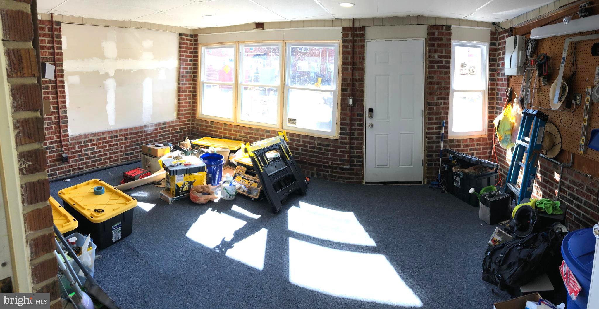 EASTWOOD - Residential