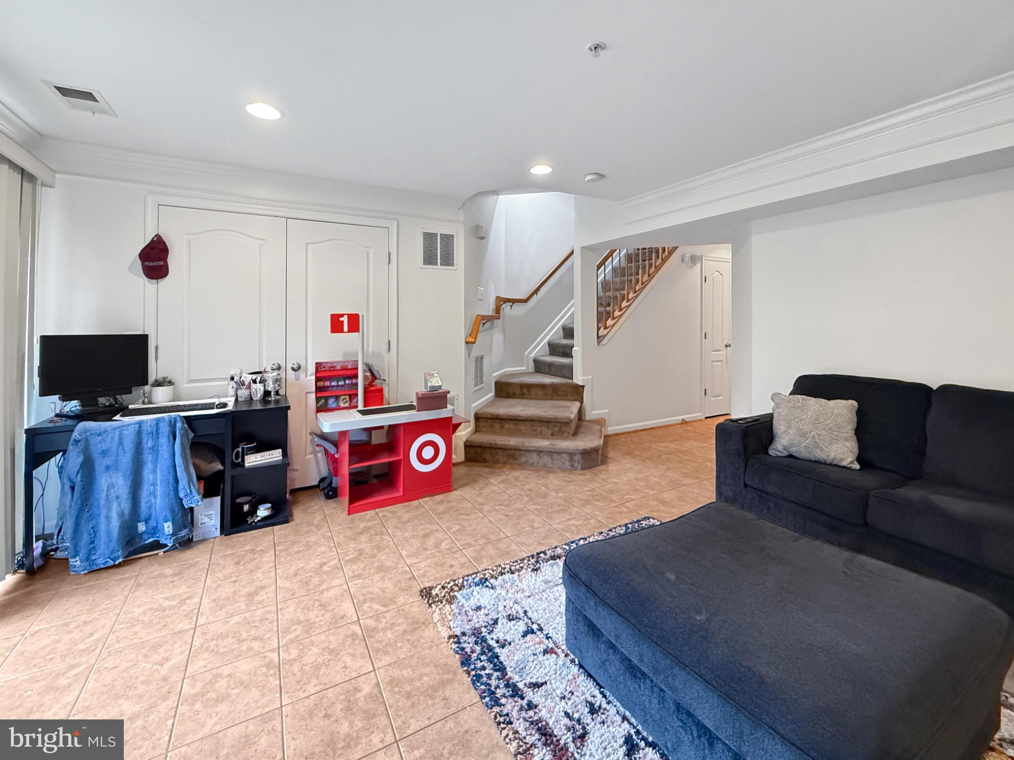 CHARWOOD VILLAGE - Residential Lease