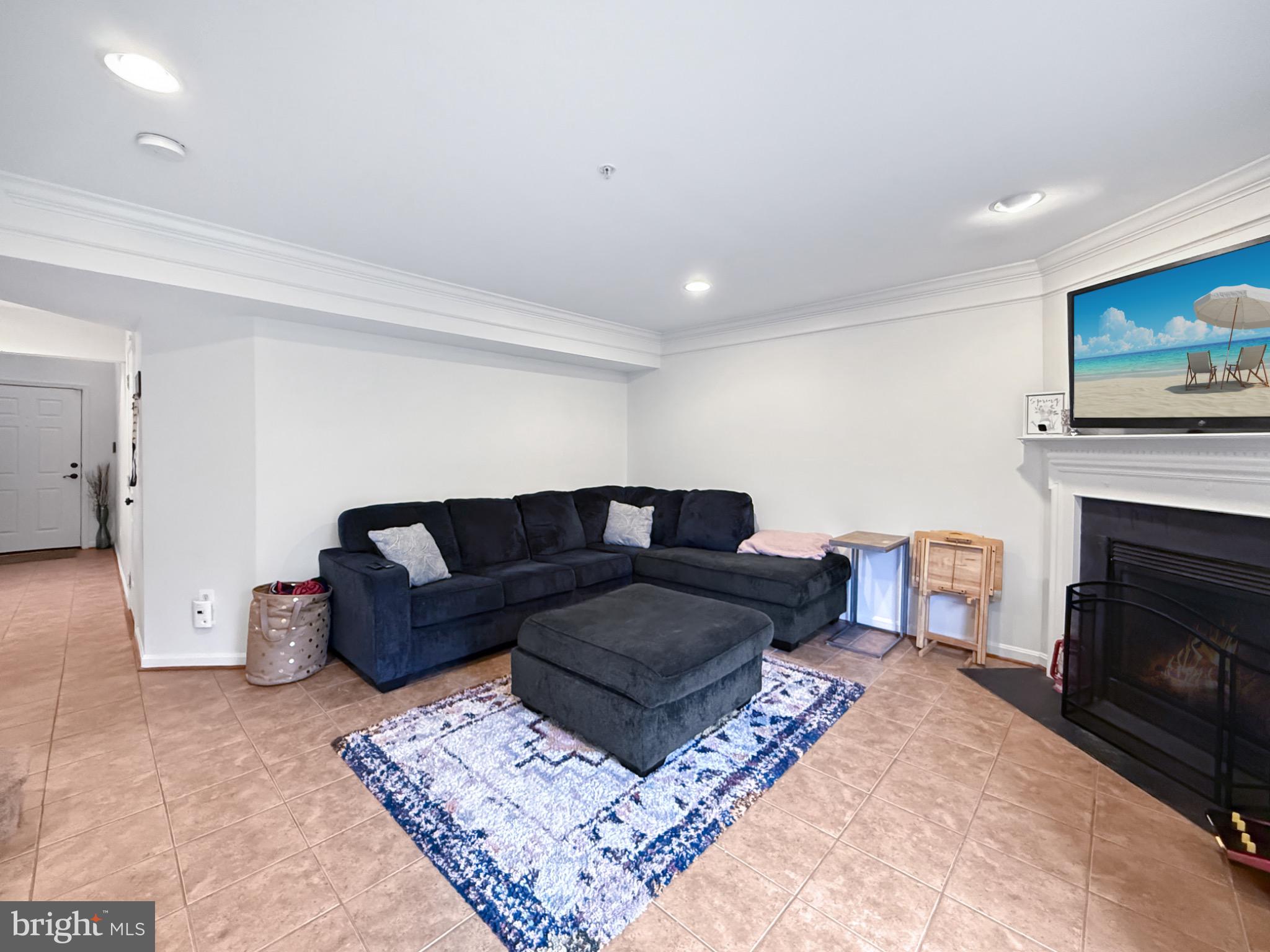 CHARWOOD VILLAGE - Residential Lease