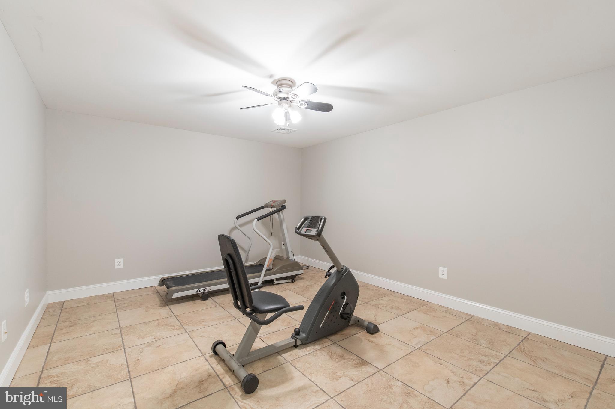 SPRINGTON POINTE WOODS - Residential