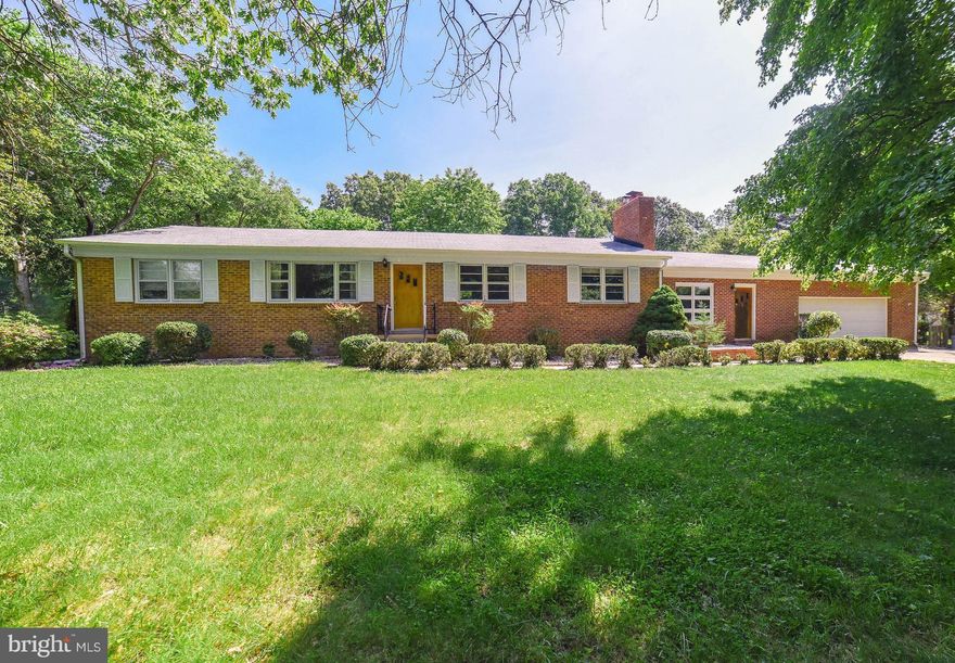 Over 2100 square foot, all brick rambler...situated on nice level lot.  3 bedrooms & 2 full baths...kitchen, separate dining room, living room, family room with FP, & 2nd family room w/wood stove. Updates include....furnace, AC, new carpet, kitchen, hall bath & more. No HOA!