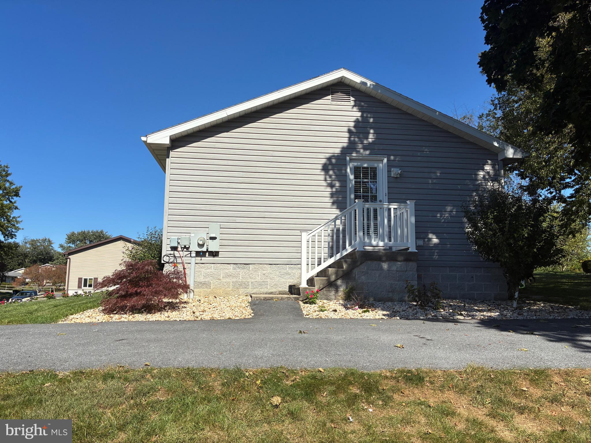 11890 VILLAGE HEIGHTS DRIVE