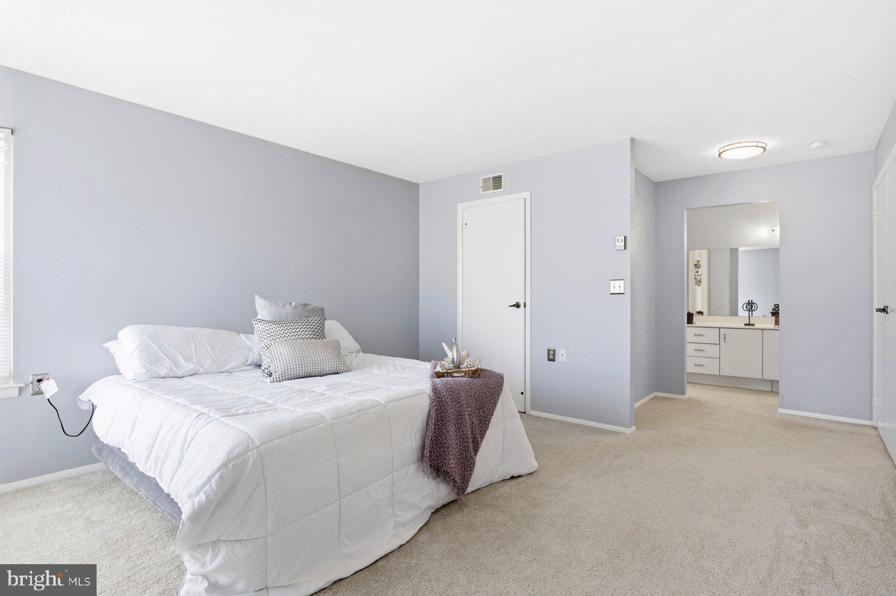 LEISURETOWNE - Residential