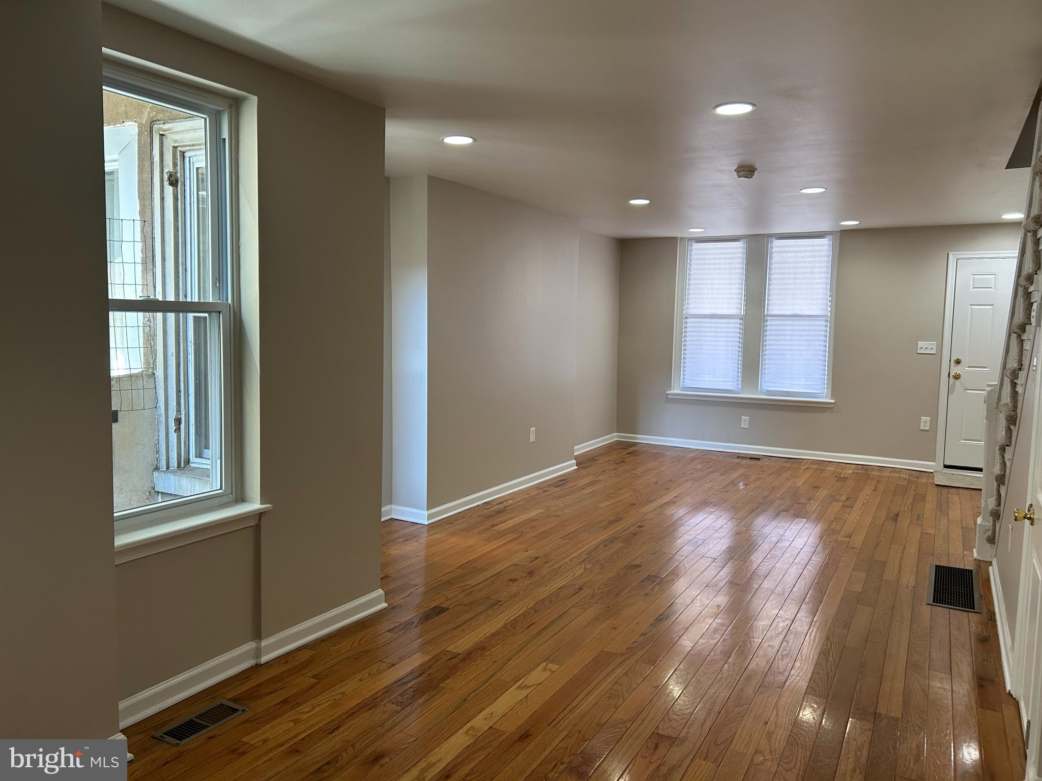 PHILADELPHIA (WEST) - Residential