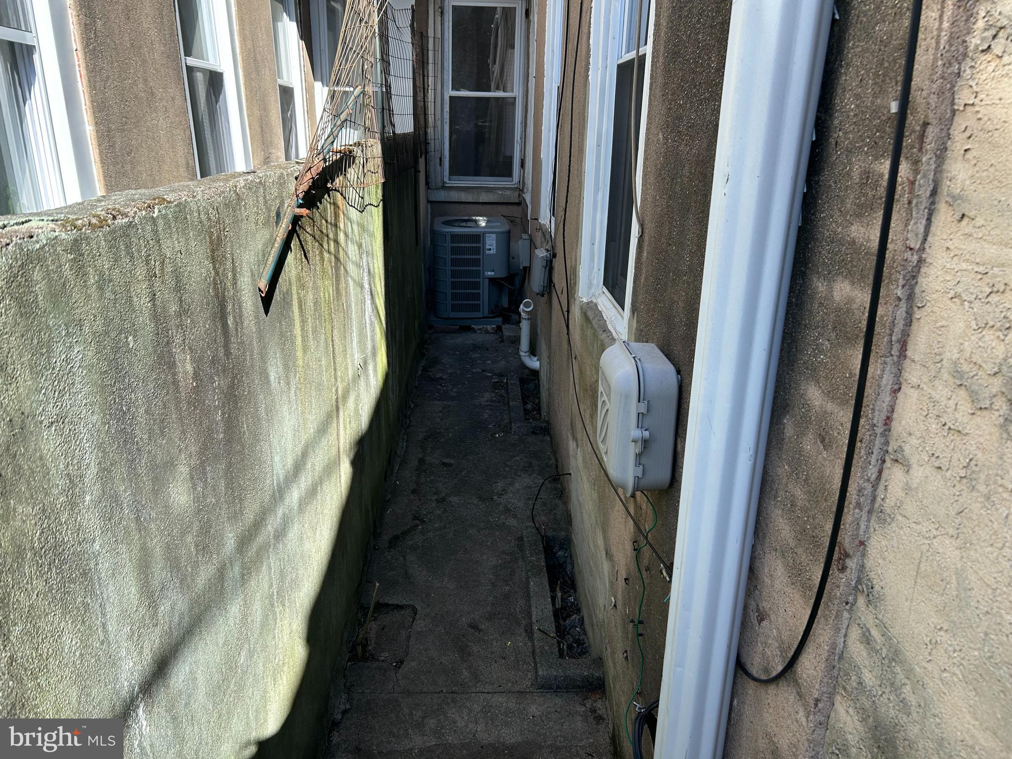 PHILADELPHIA (WEST) - Residential