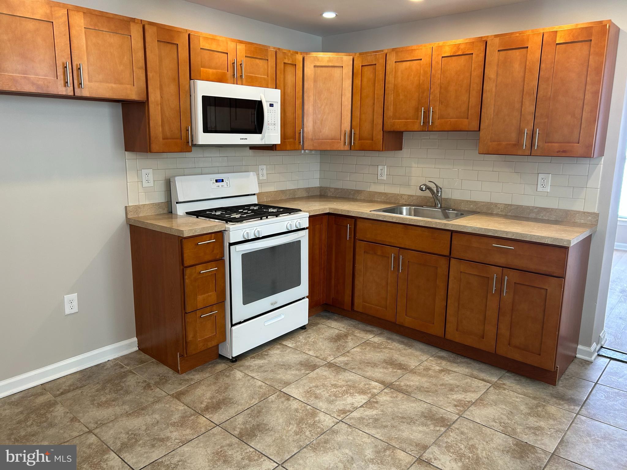 PHILADELPHIA (WEST) - Residential