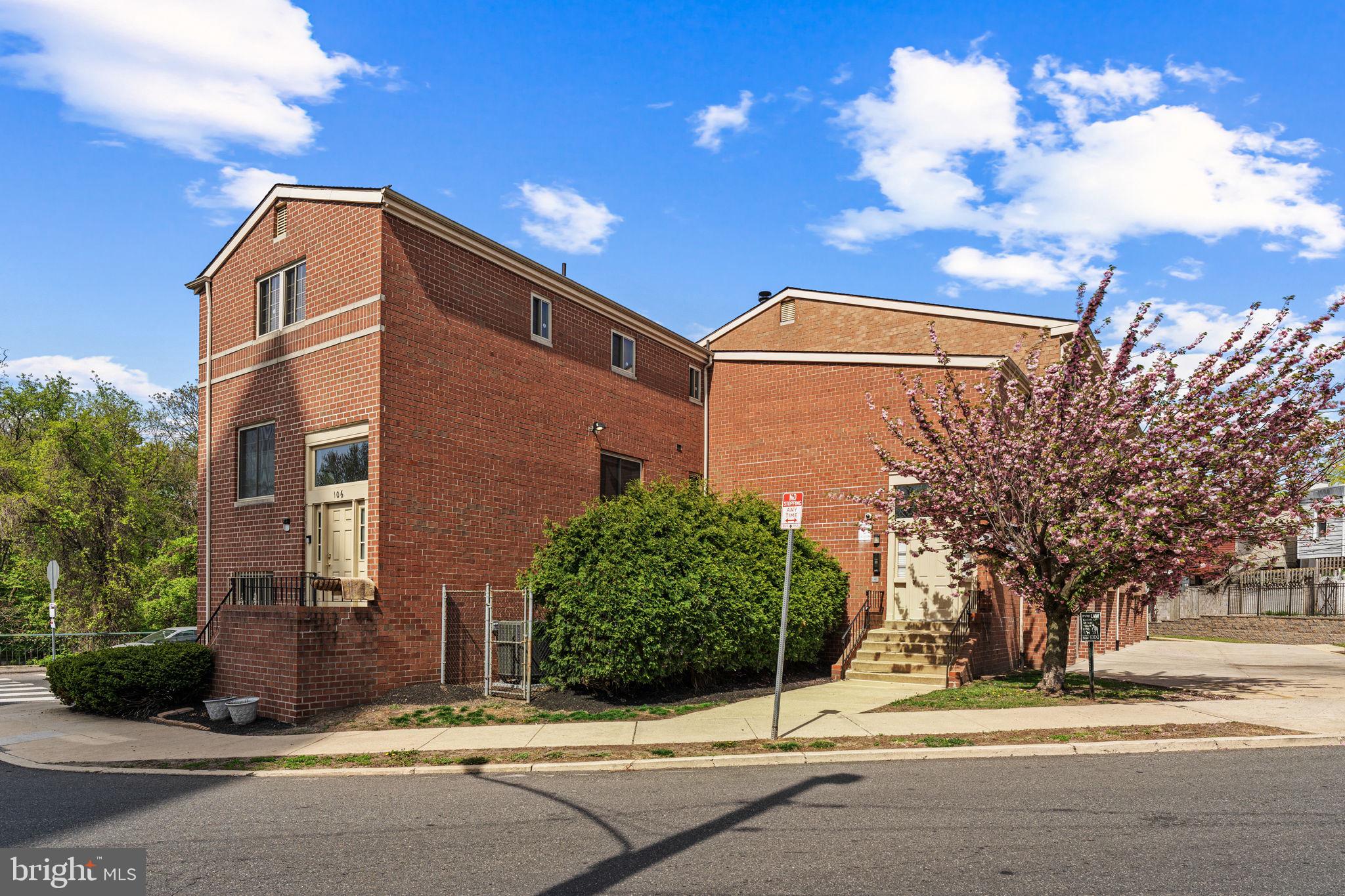 ART MUSEUM AREA - Residential