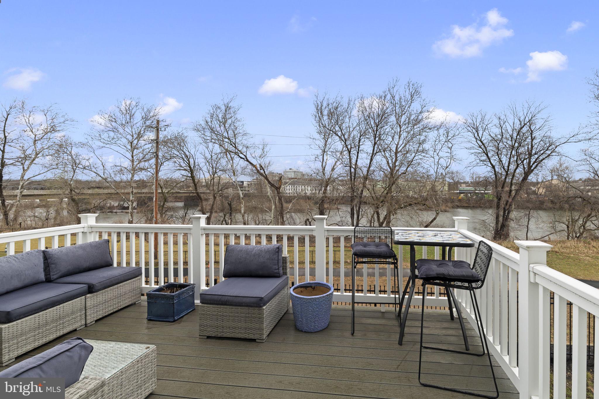 RIVER POINTE - Residential