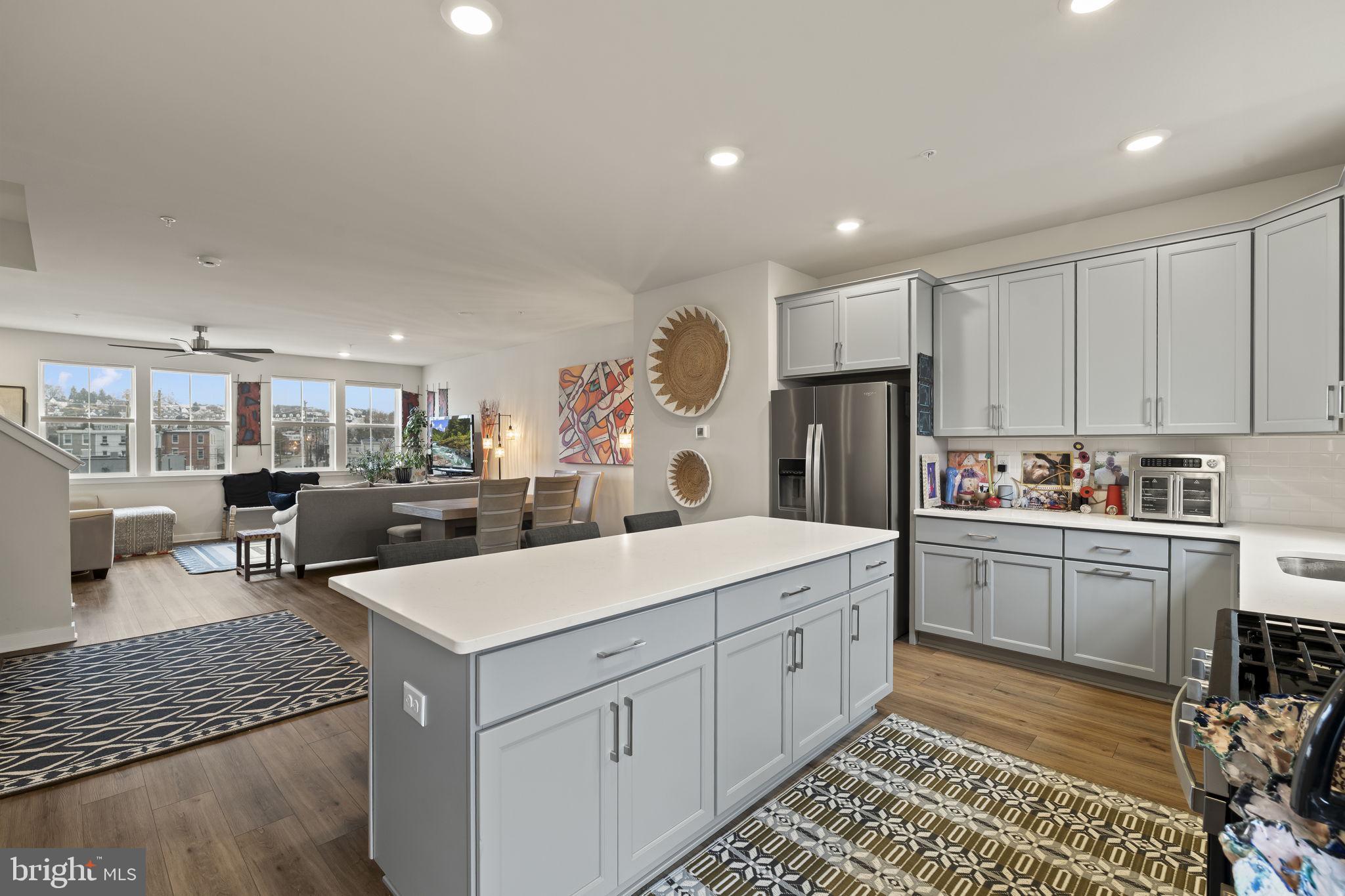 RIVER POINTE - Residential