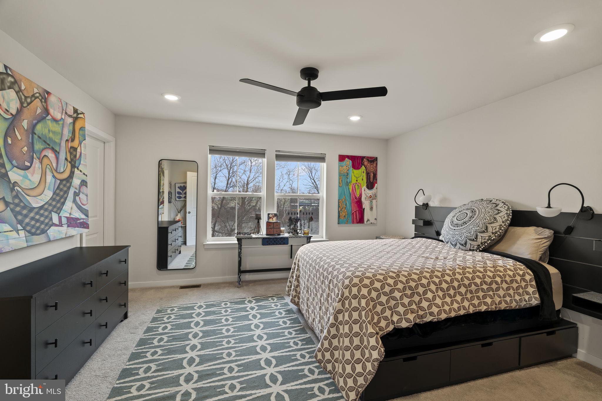 RIVER POINTE - Residential