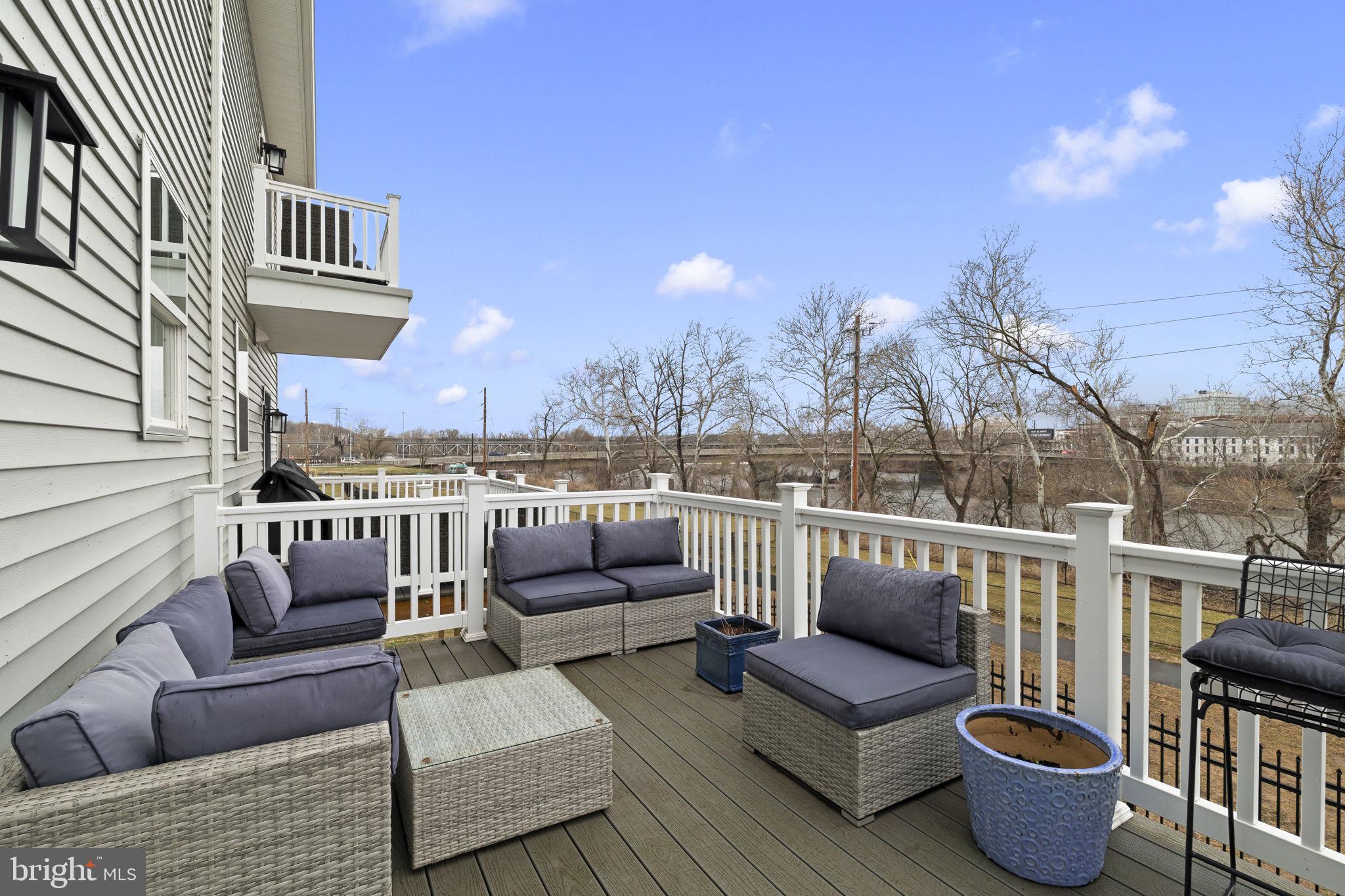 RIVER POINTE - Residential