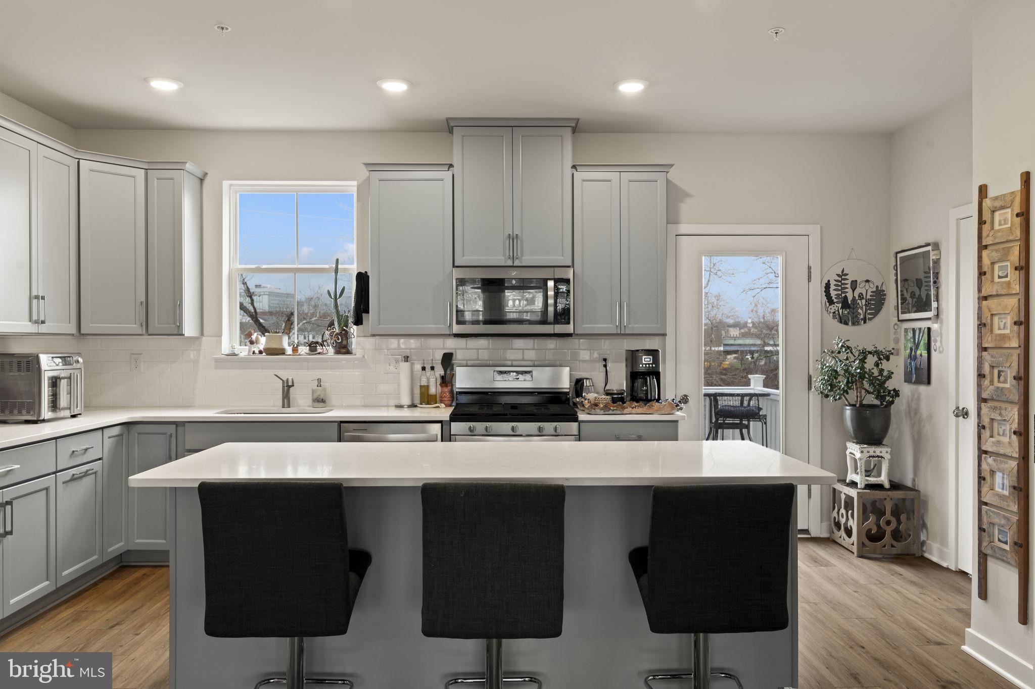 RIVER POINTE - Residential