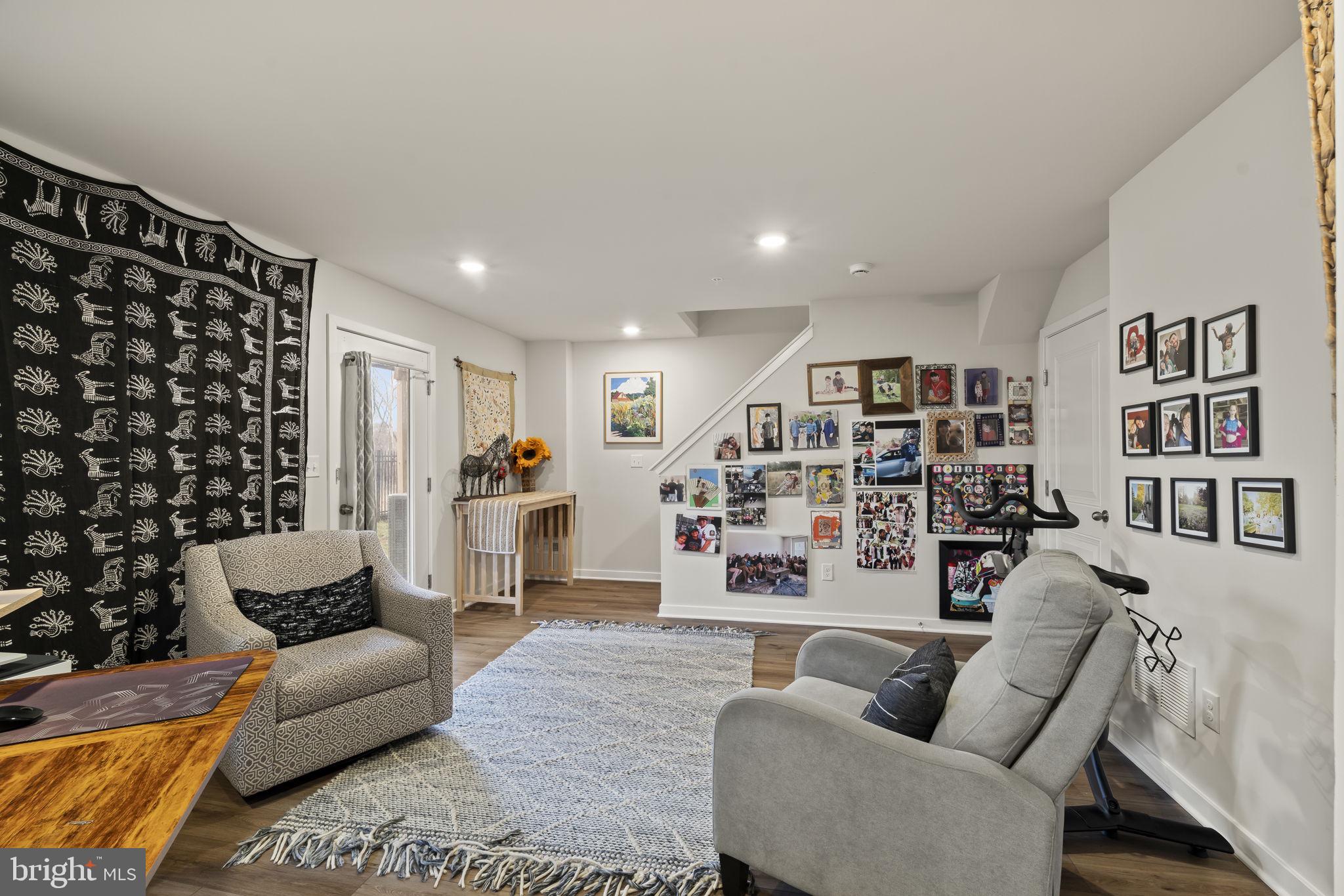 RIVER POINTE - Residential