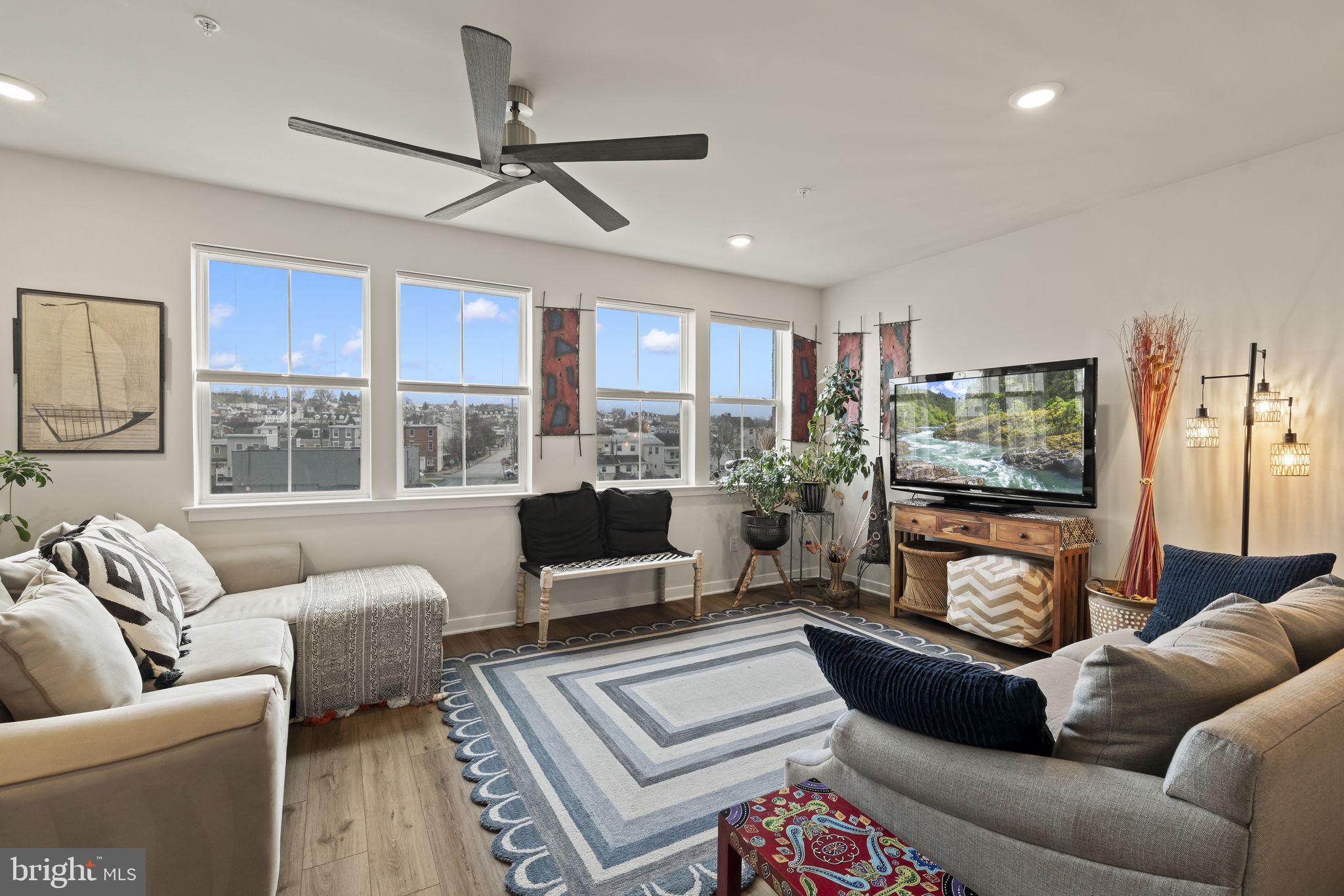 RIVER POINTE - Residential