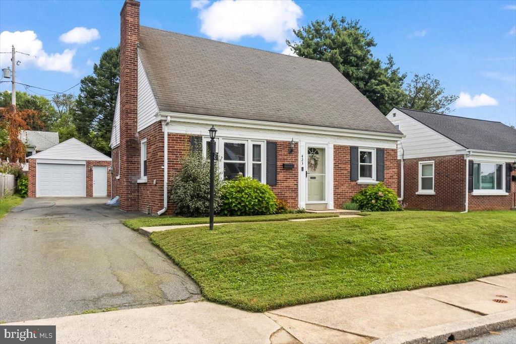 Photo of 423 Hilton Drive, LANCASTER, PA 17603 (MLS # PALA2074884)