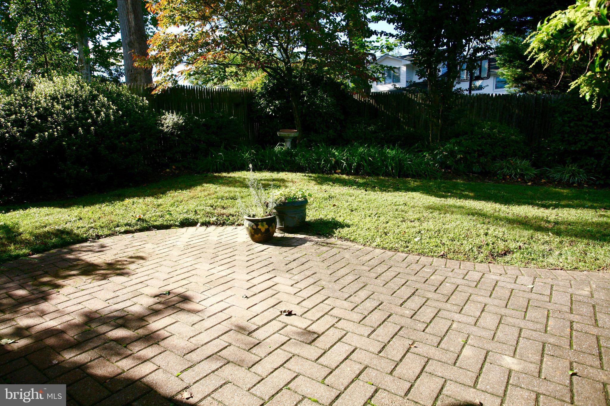 OAKWOOD KNOLLS - Residential Lease