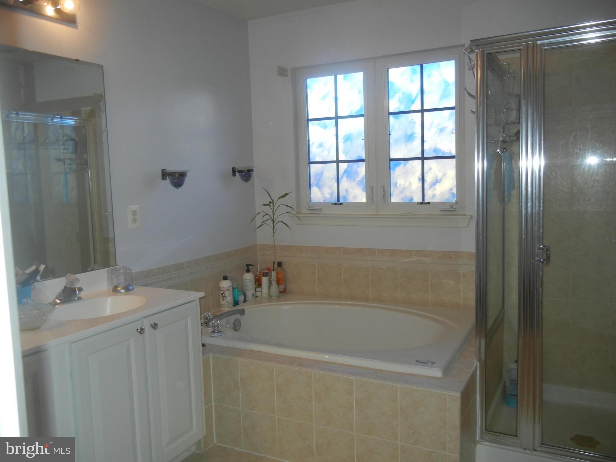 BCKGHM CND@OWGS MS NW TN - Residential Lease