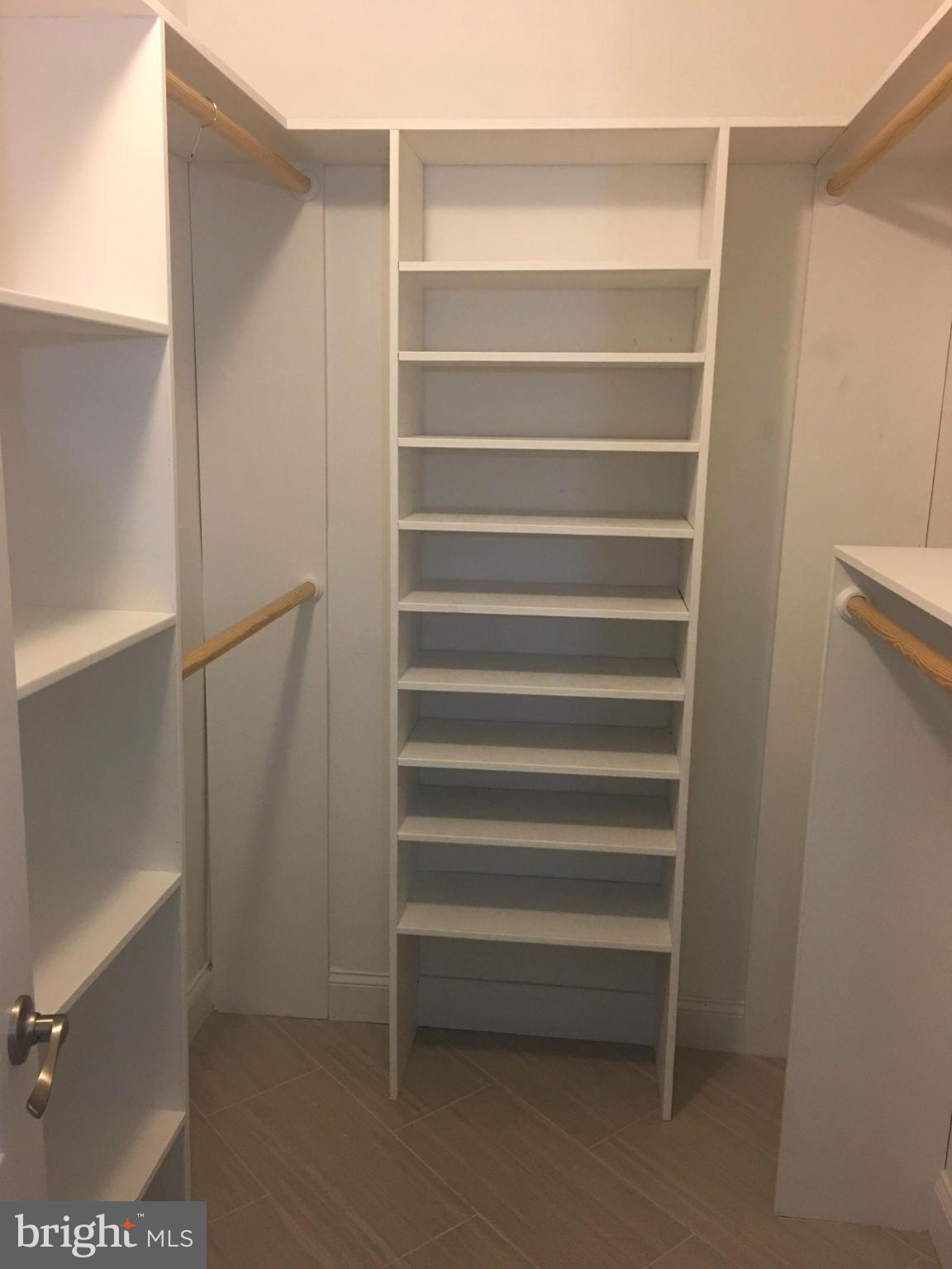 MONTGOMERY RUN - Residential Lease