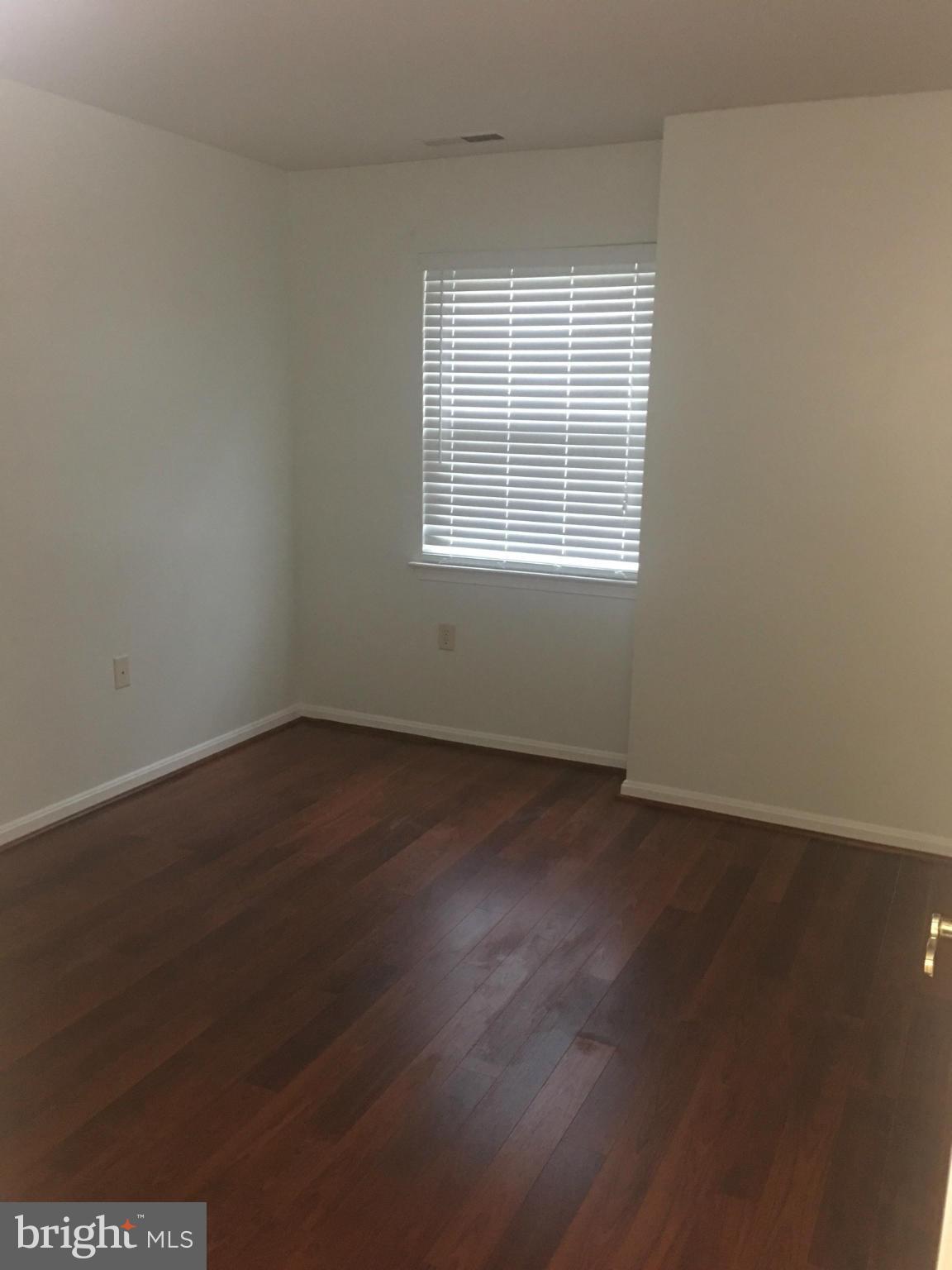 MONTGOMERY RUN - Residential Lease