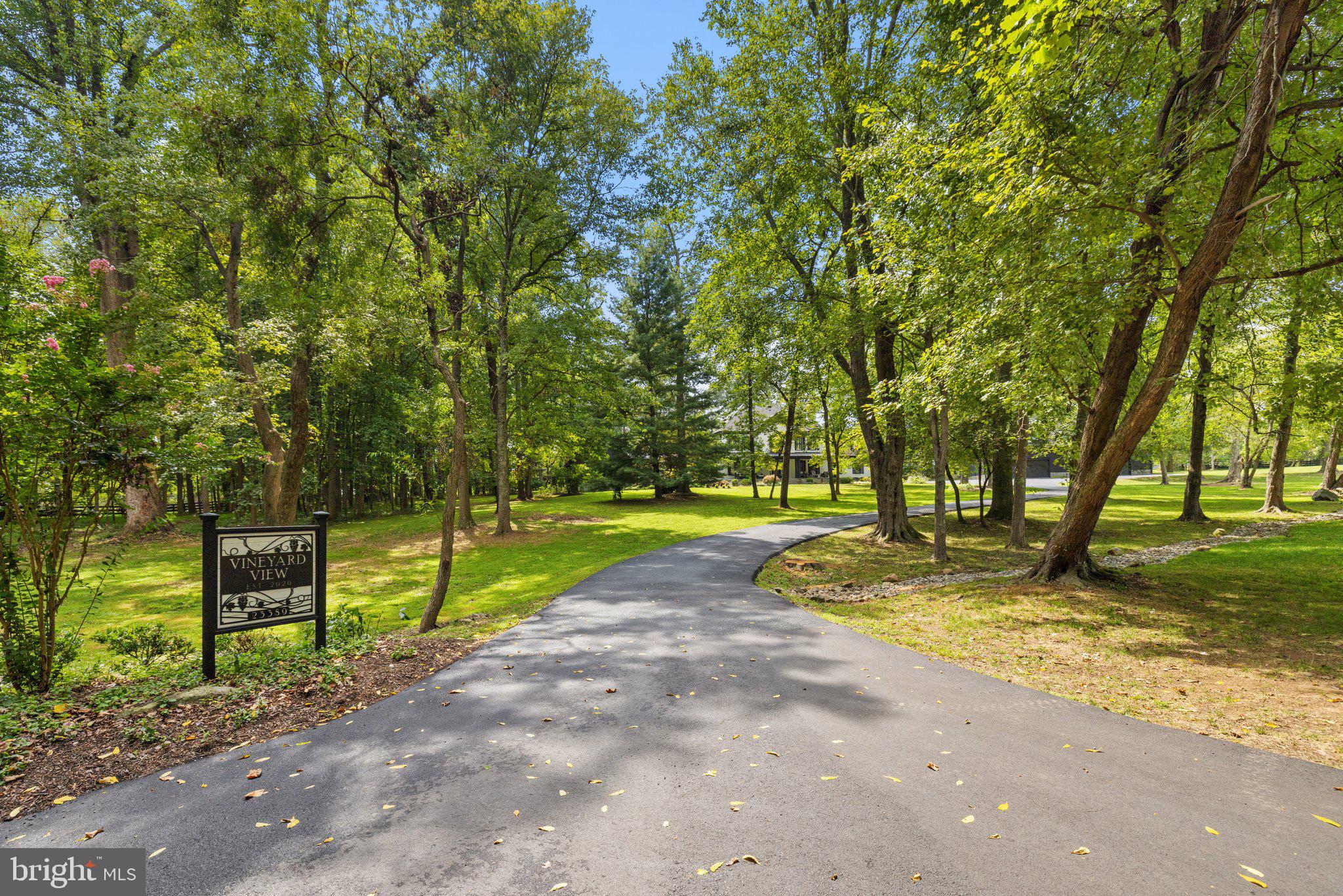 FOUR CHIMNEYS - Residential