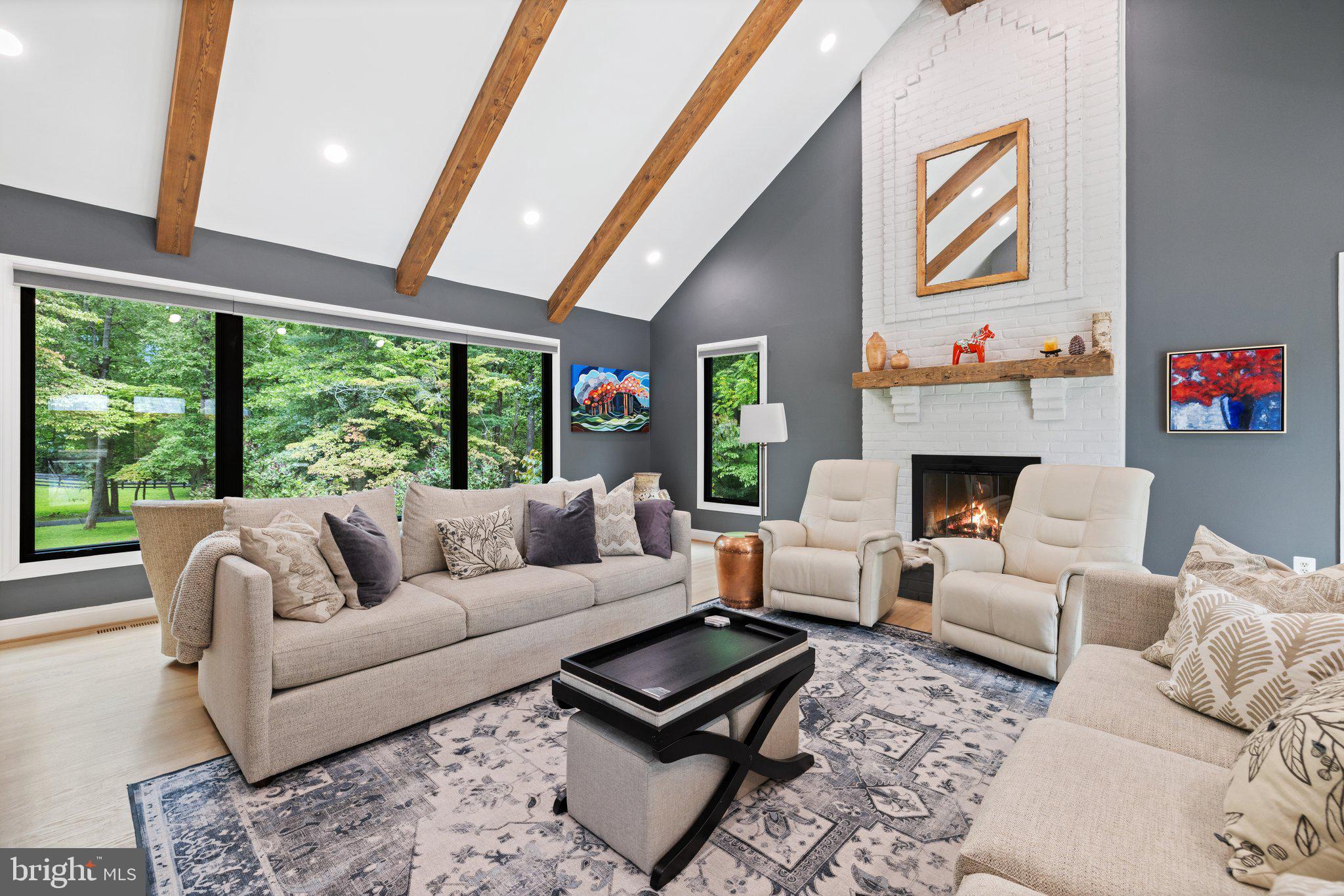 FOUR CHIMNEYS - Residential