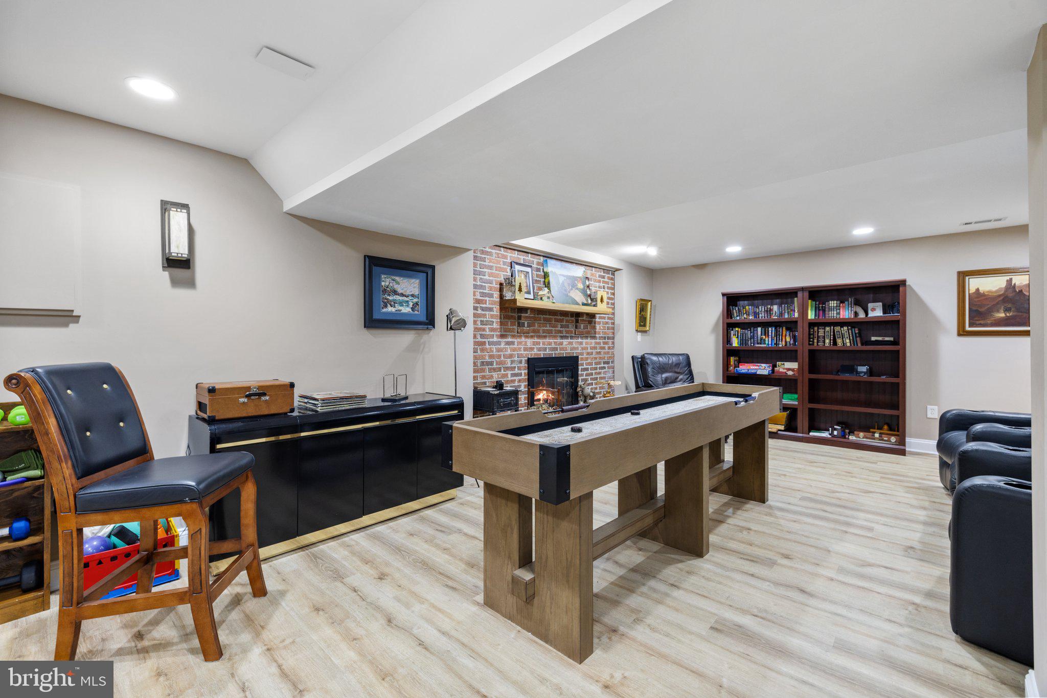 FOUR CHIMNEYS - Residential