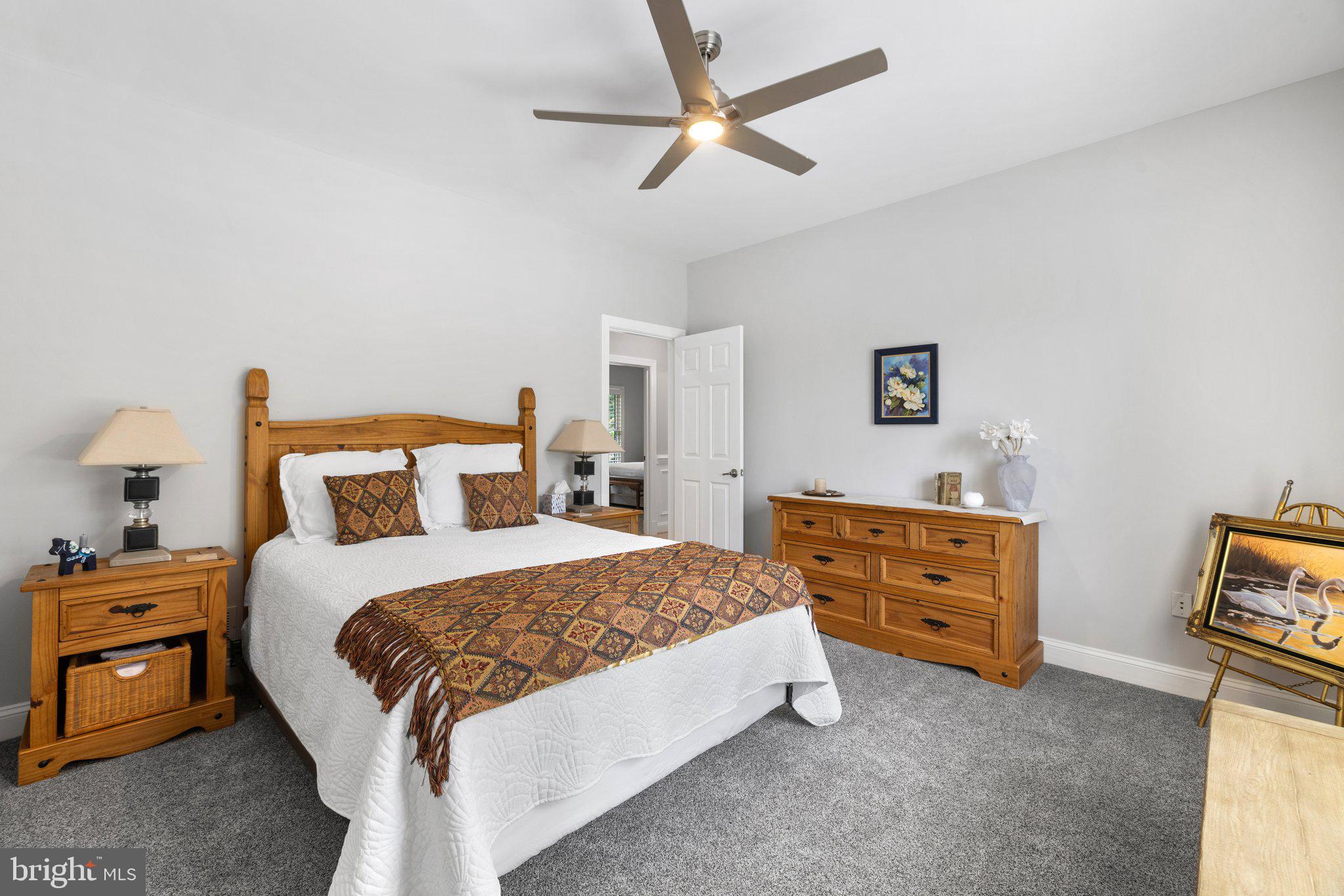 FOUR CHIMNEYS - Residential