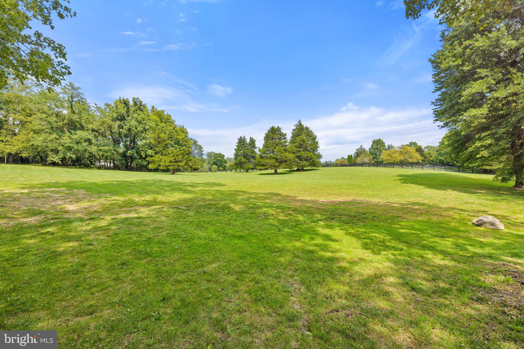 FOUR CHIMNEYS - Residential