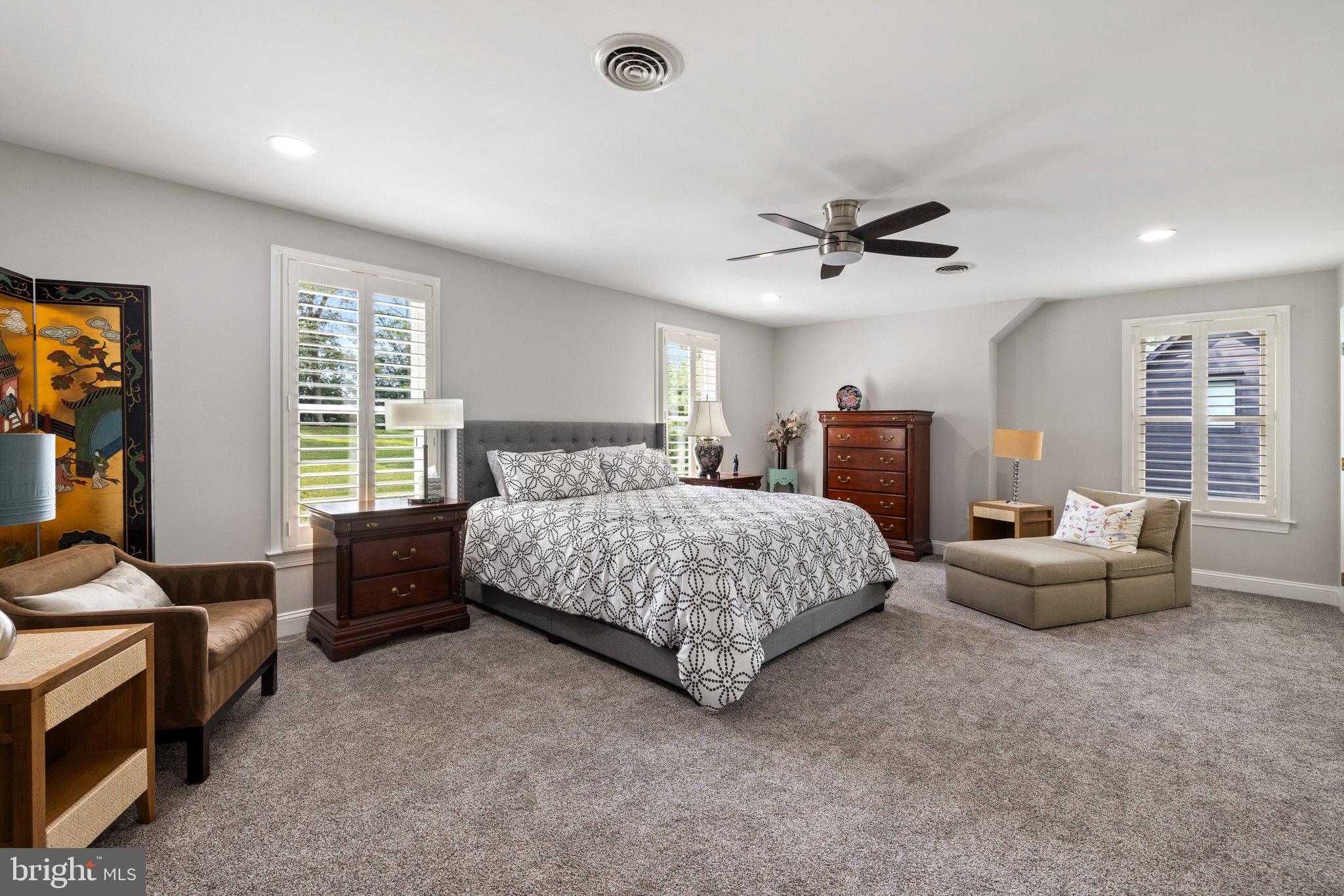 FOUR CHIMNEYS - Residential