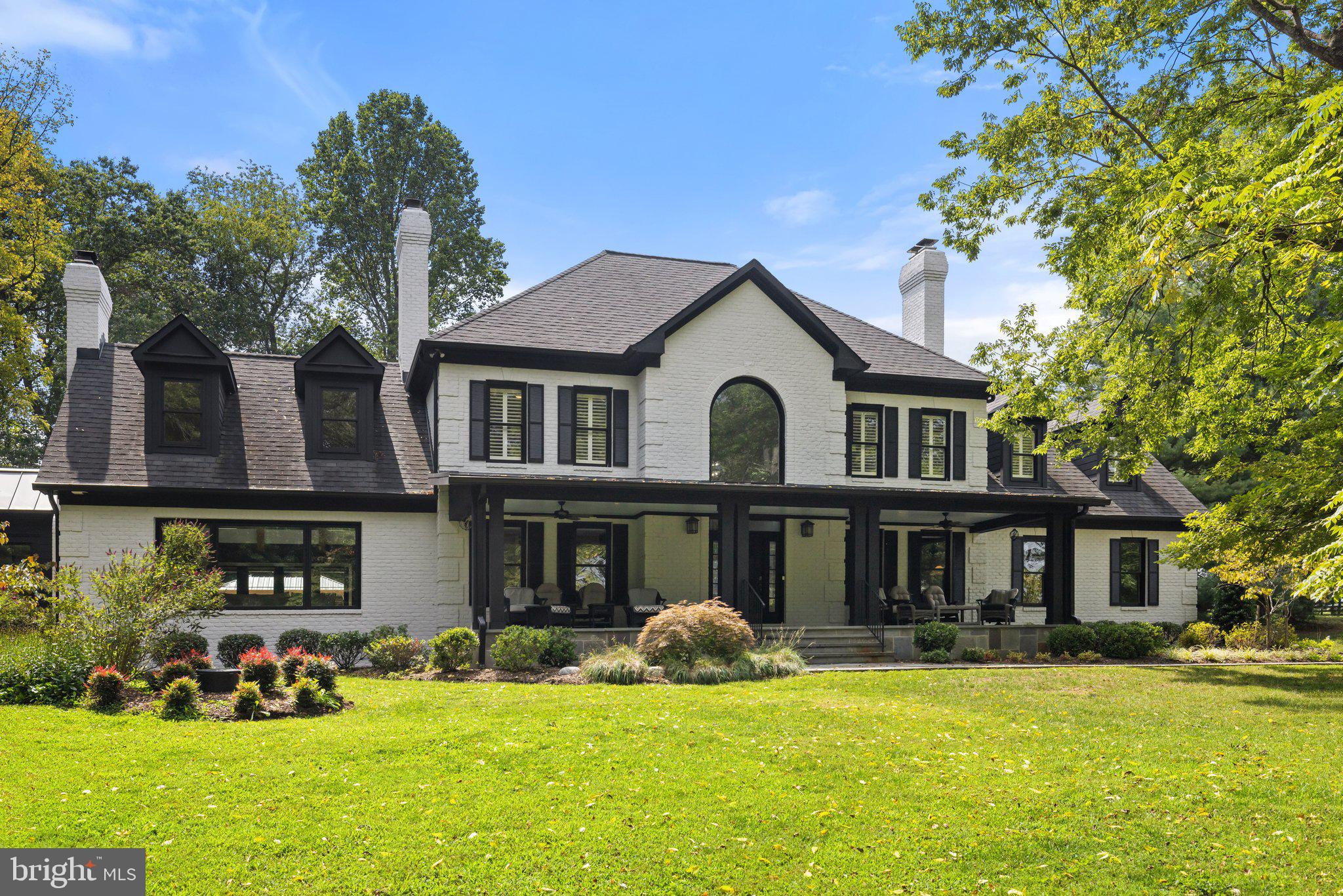 FOUR CHIMNEYS - Residential