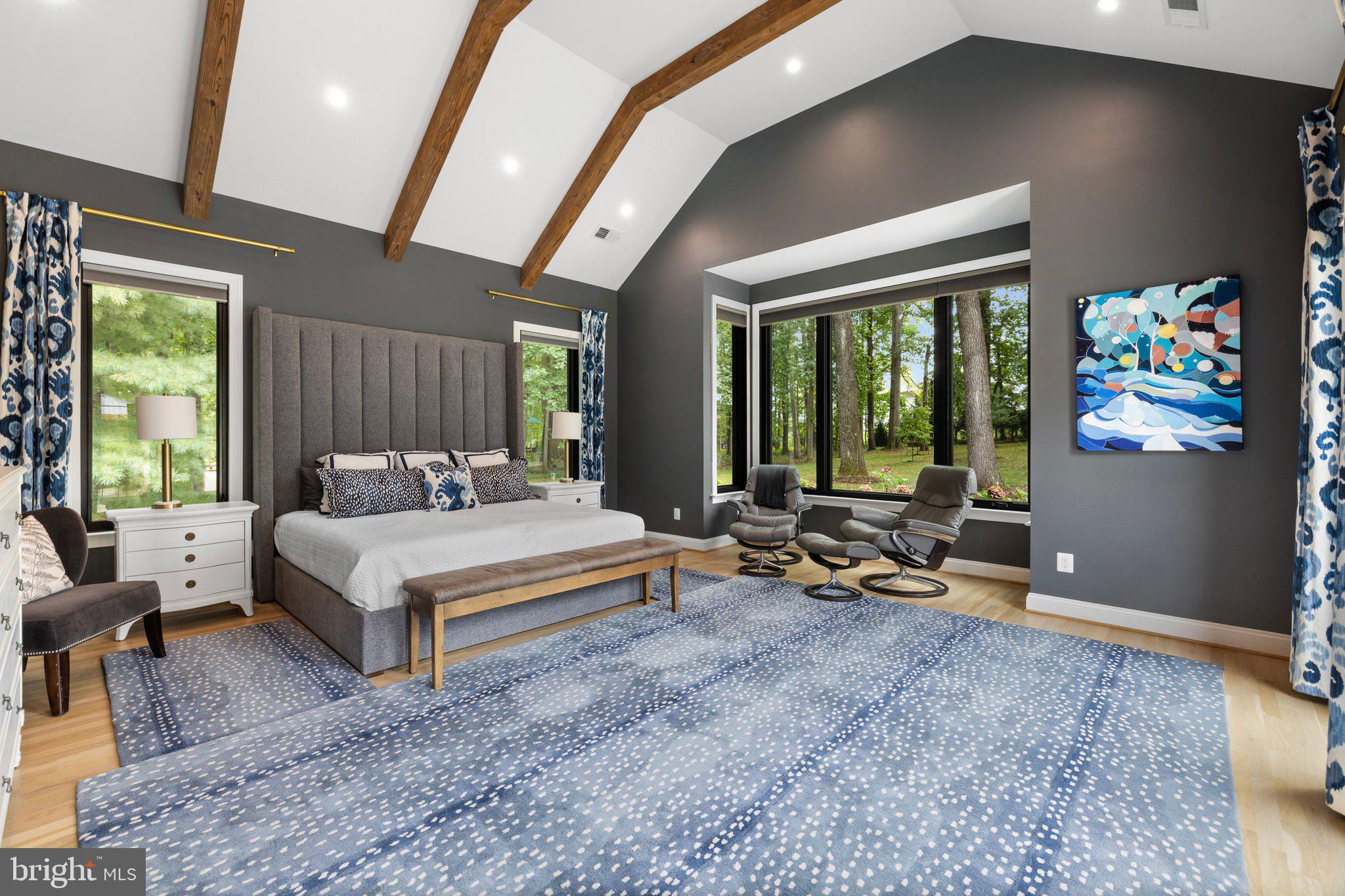 FOUR CHIMNEYS - Residential