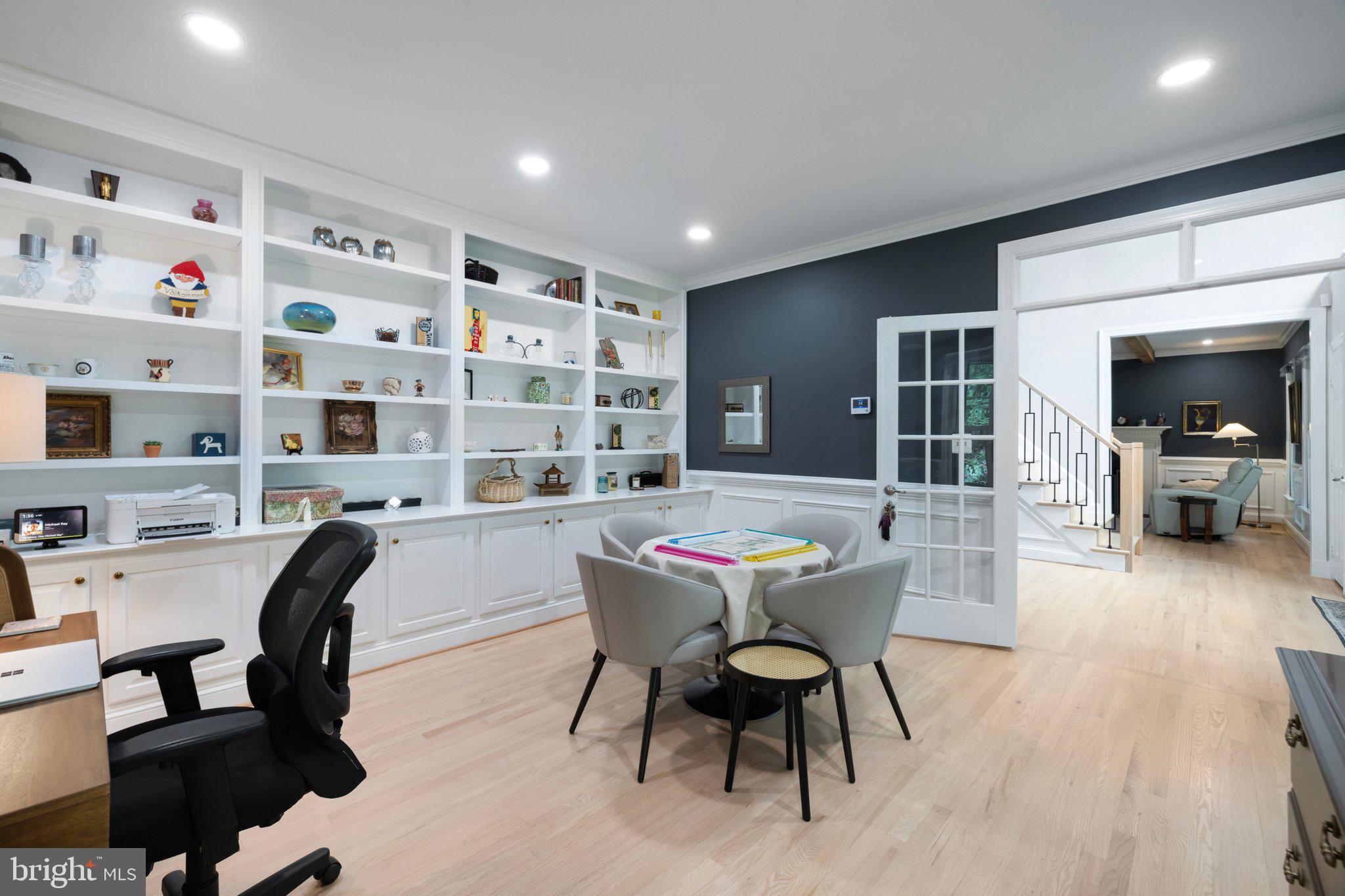 FOUR CHIMNEYS - Residential