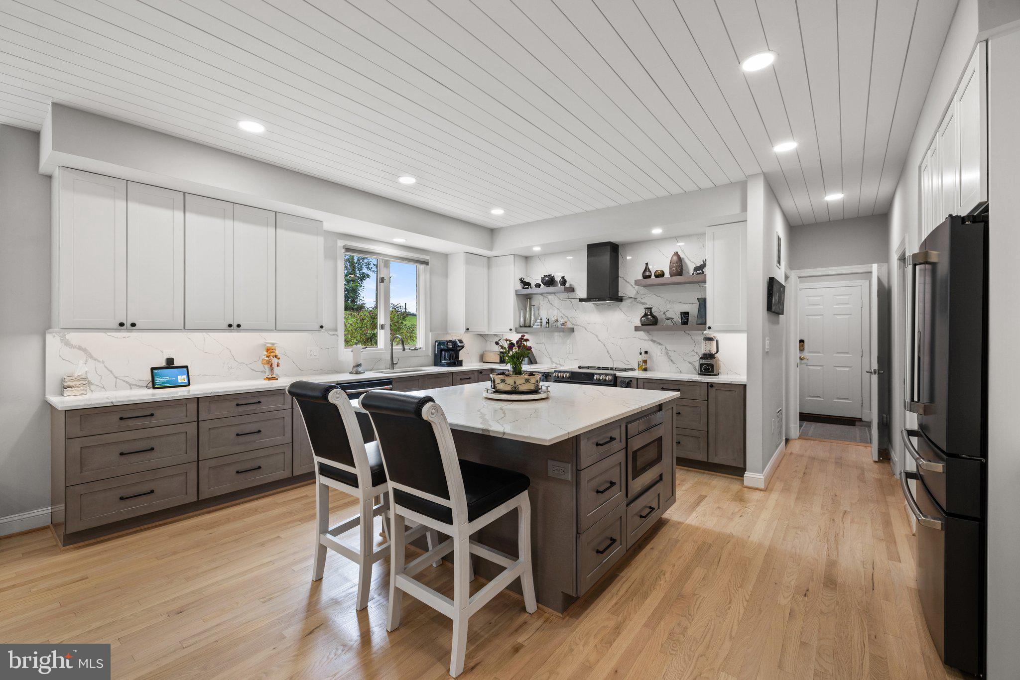 FOUR CHIMNEYS - Residential