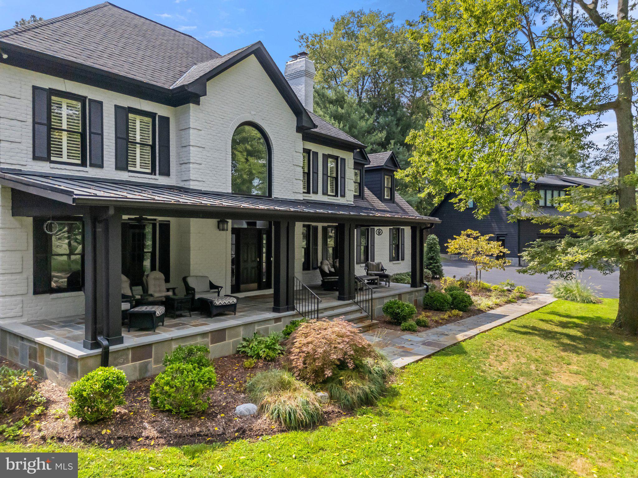 FOUR CHIMNEYS - Residential