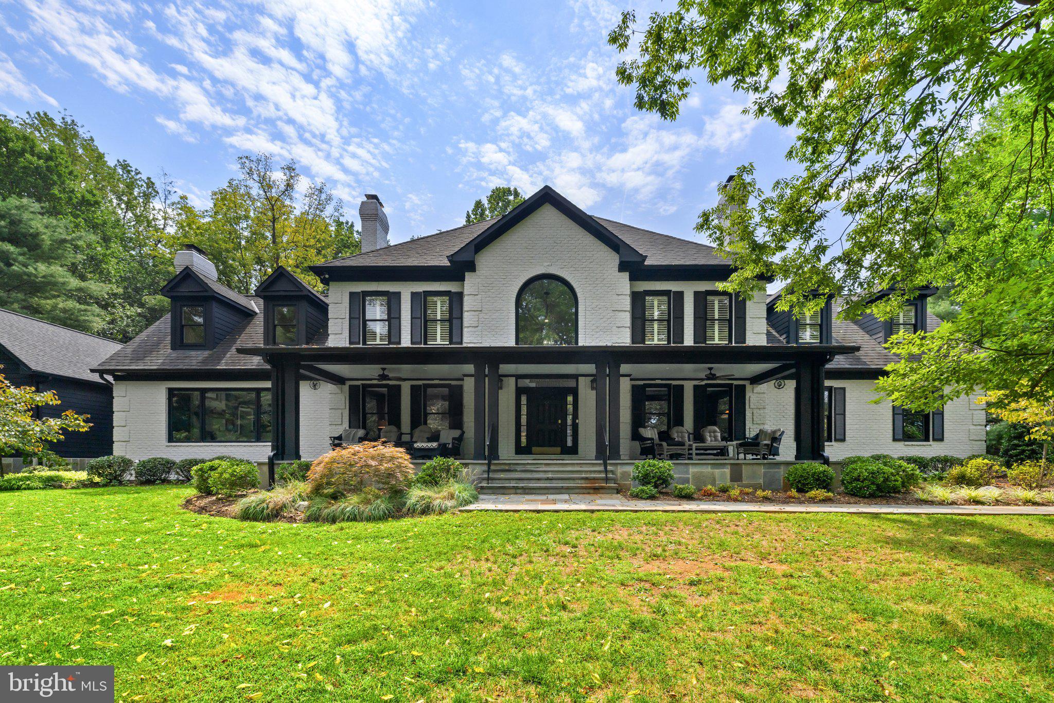 FOUR CHIMNEYS - Residential