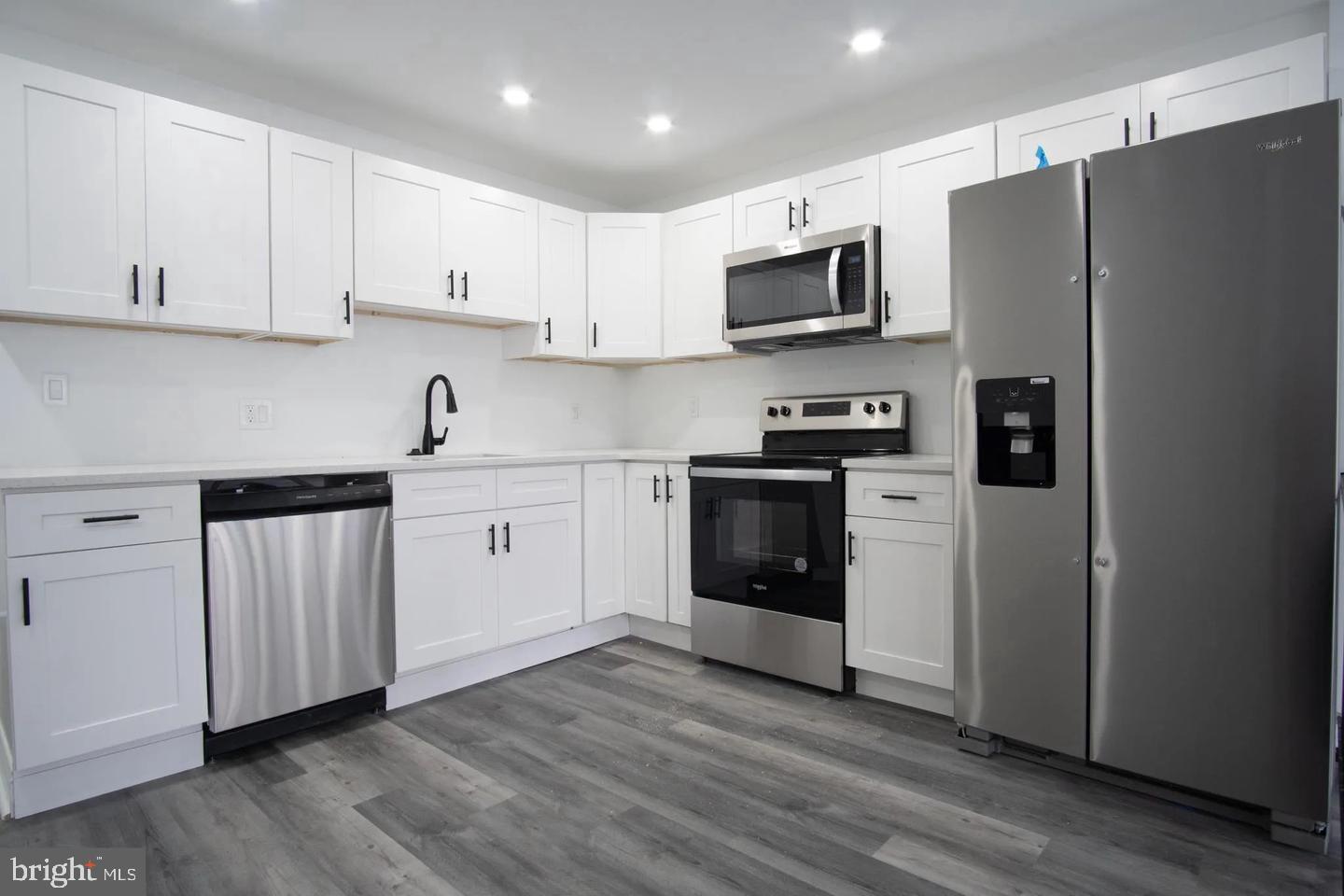 LOWER MOYAMENSING - Residential Income