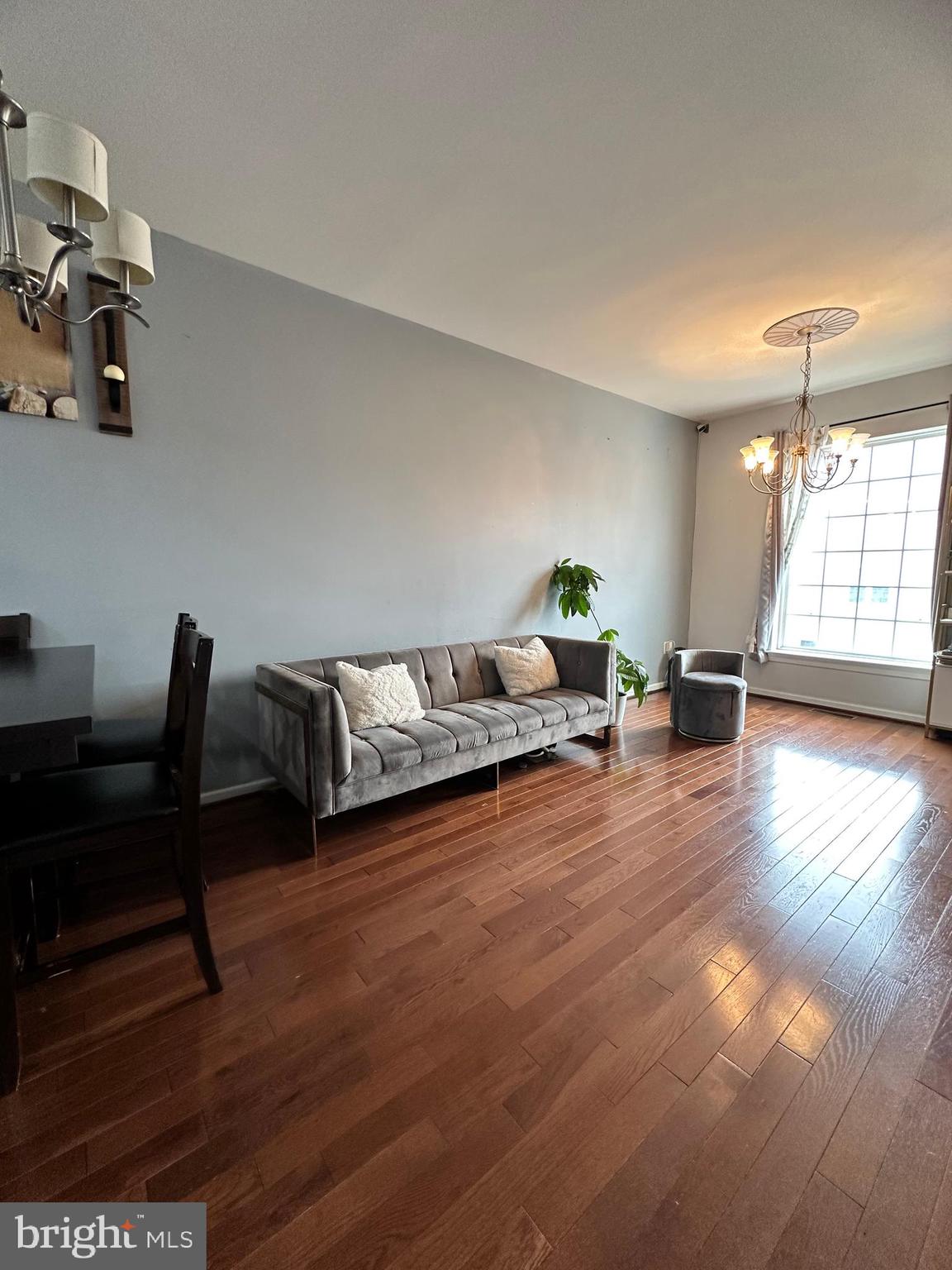 FALLS GROVE CONDOMINIUM - Residential