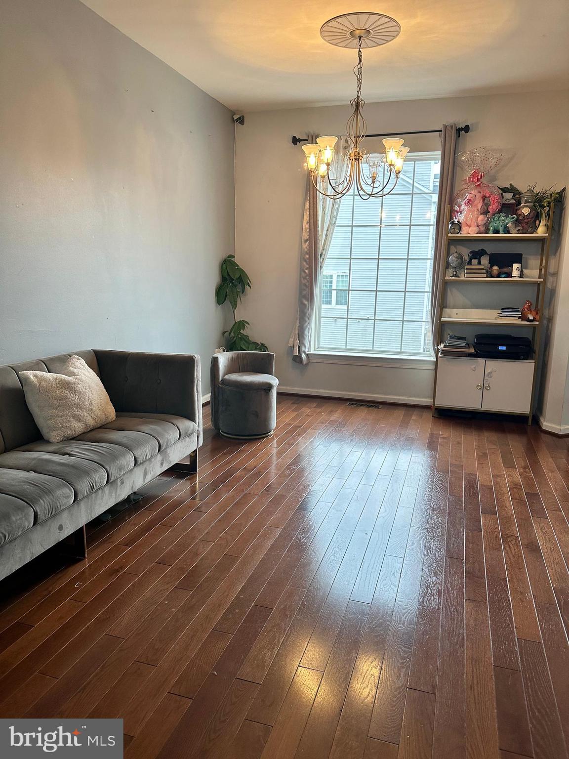 FALLS GROVE CONDOMINIUM - Residential