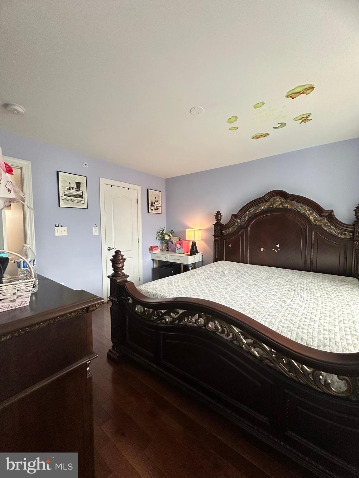 FALLS GROVE CONDOMINIUM - Residential