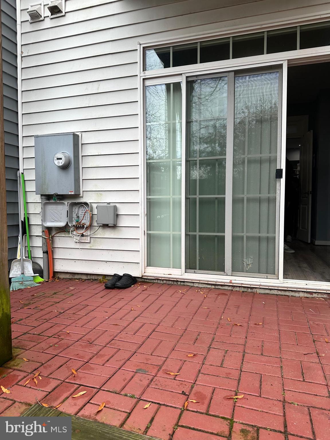 FALLS GROVE CONDOMINIUM - Residential