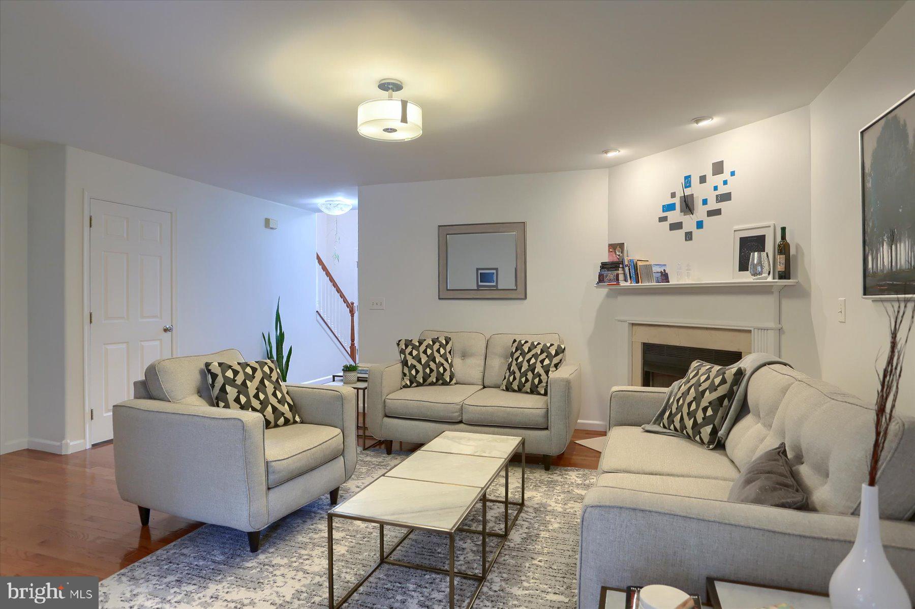 LOCUST WOODS - Residential