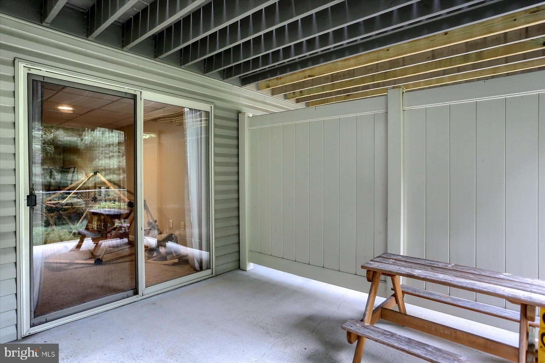 LOCUST WOODS - Residential