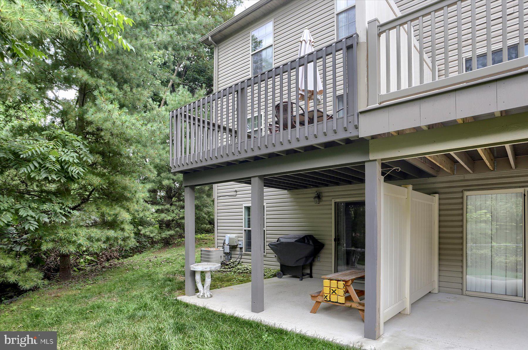 LOCUST WOODS - Residential