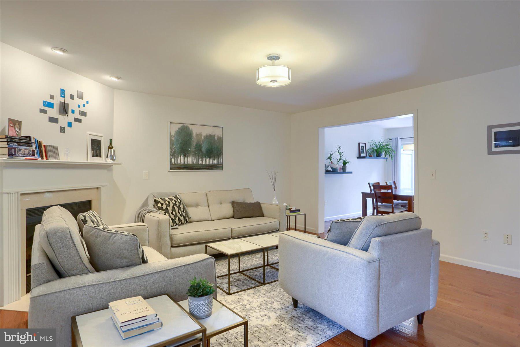 LOCUST WOODS - Residential