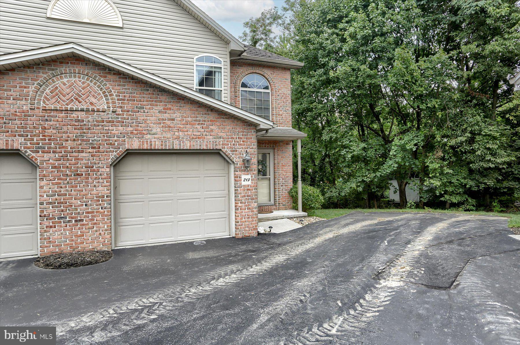 LOCUST WOODS - Residential