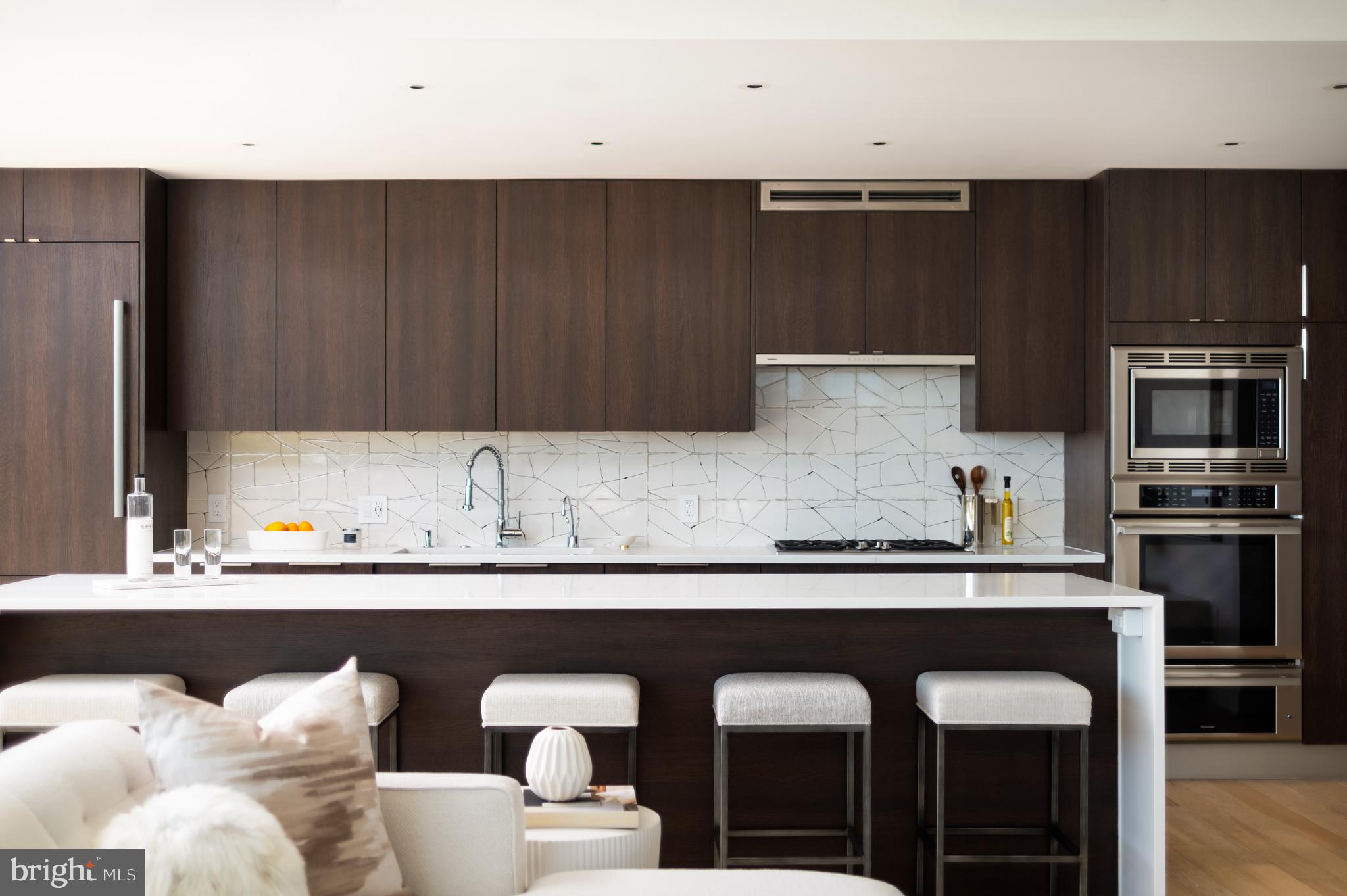 WATERFRONT SW RLA - Residential