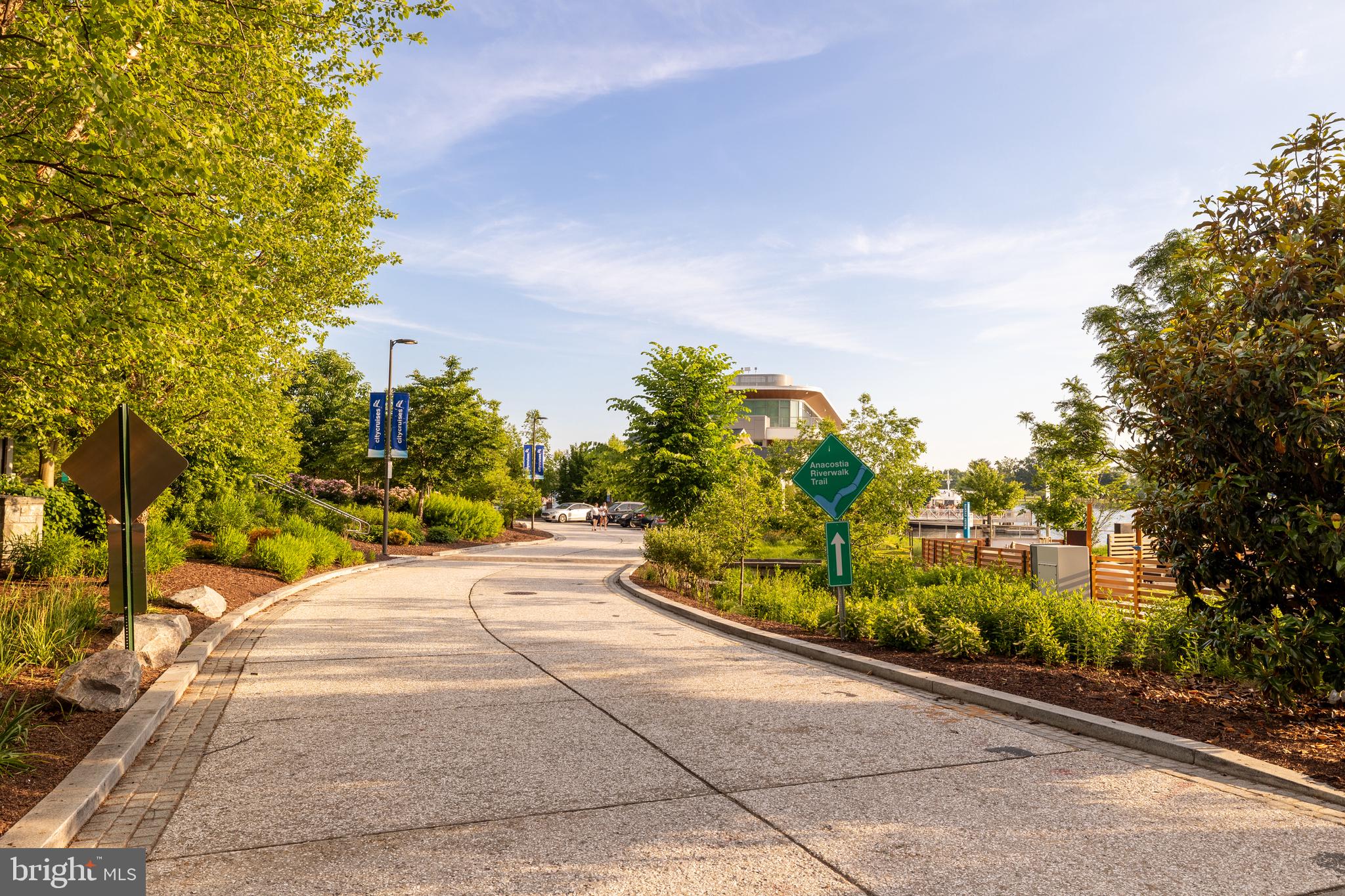 WATERFRONT SW RLA - Residential